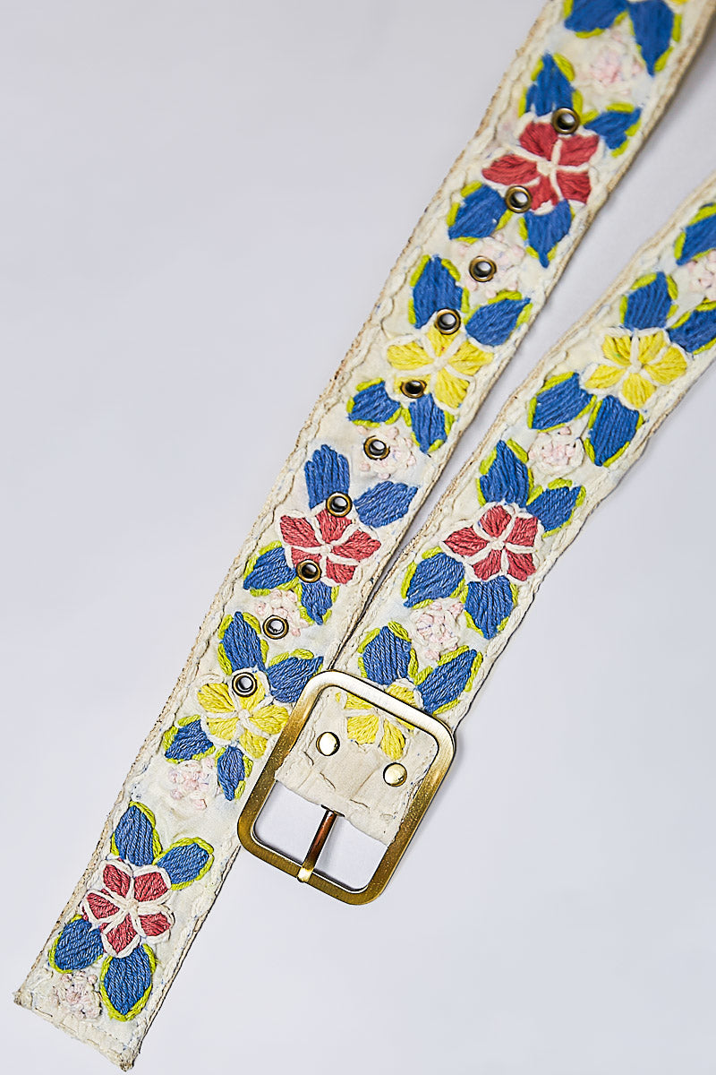 POL Embroidered fabric belt