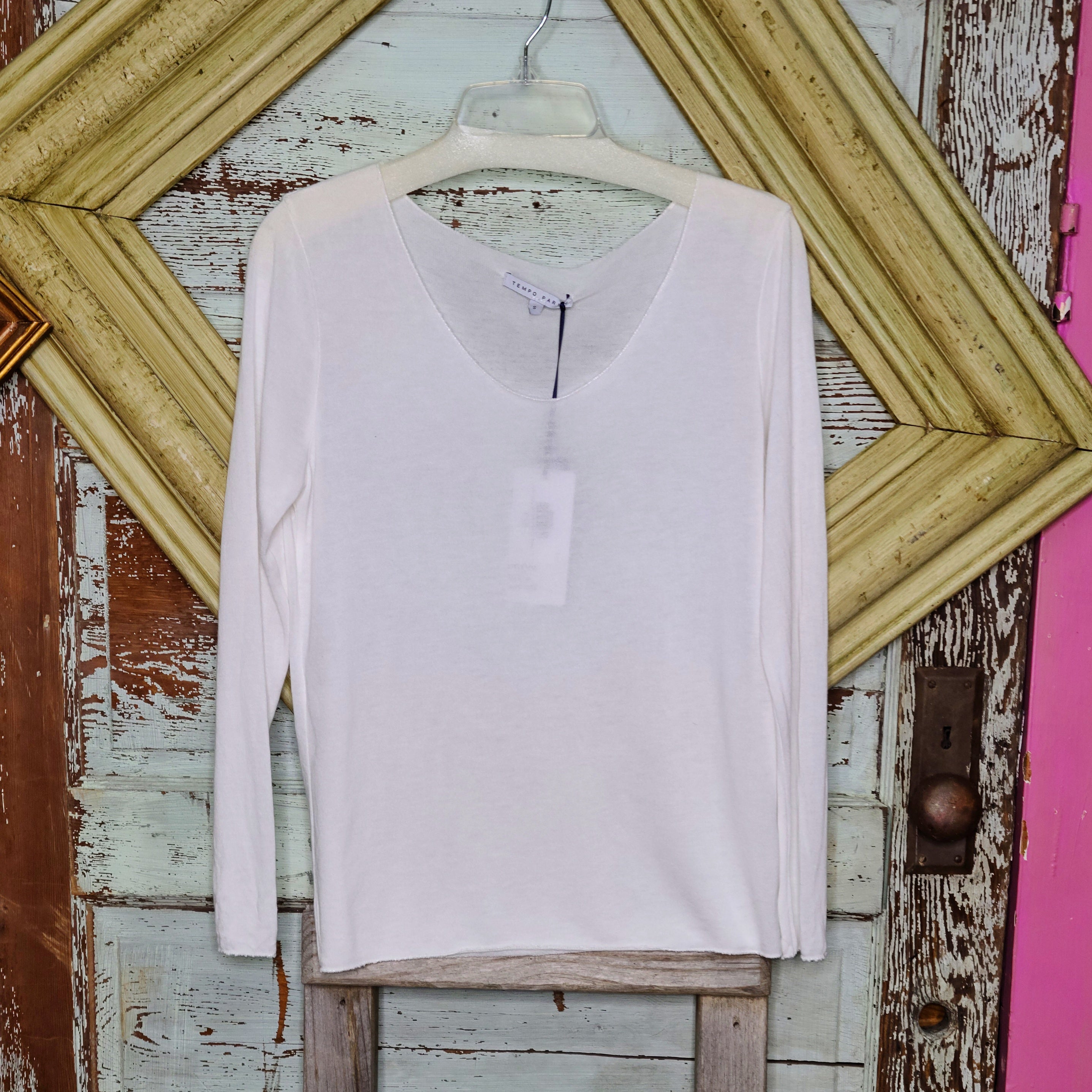 White Scoop neck long sleeve tee