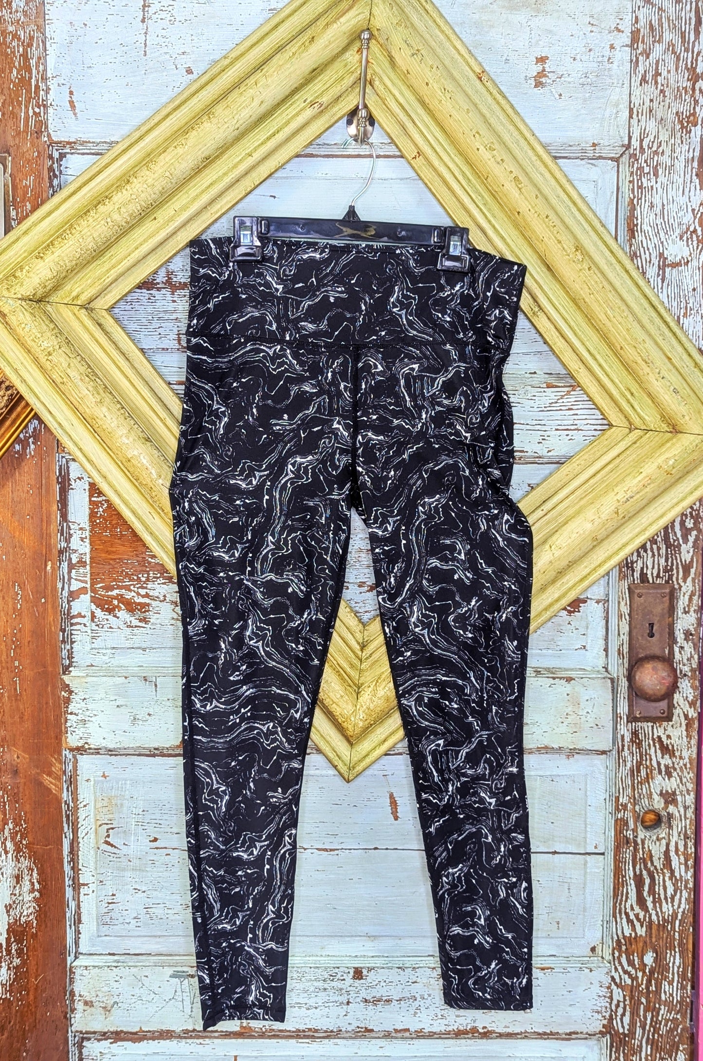 Marble swirl print high waisted leggings