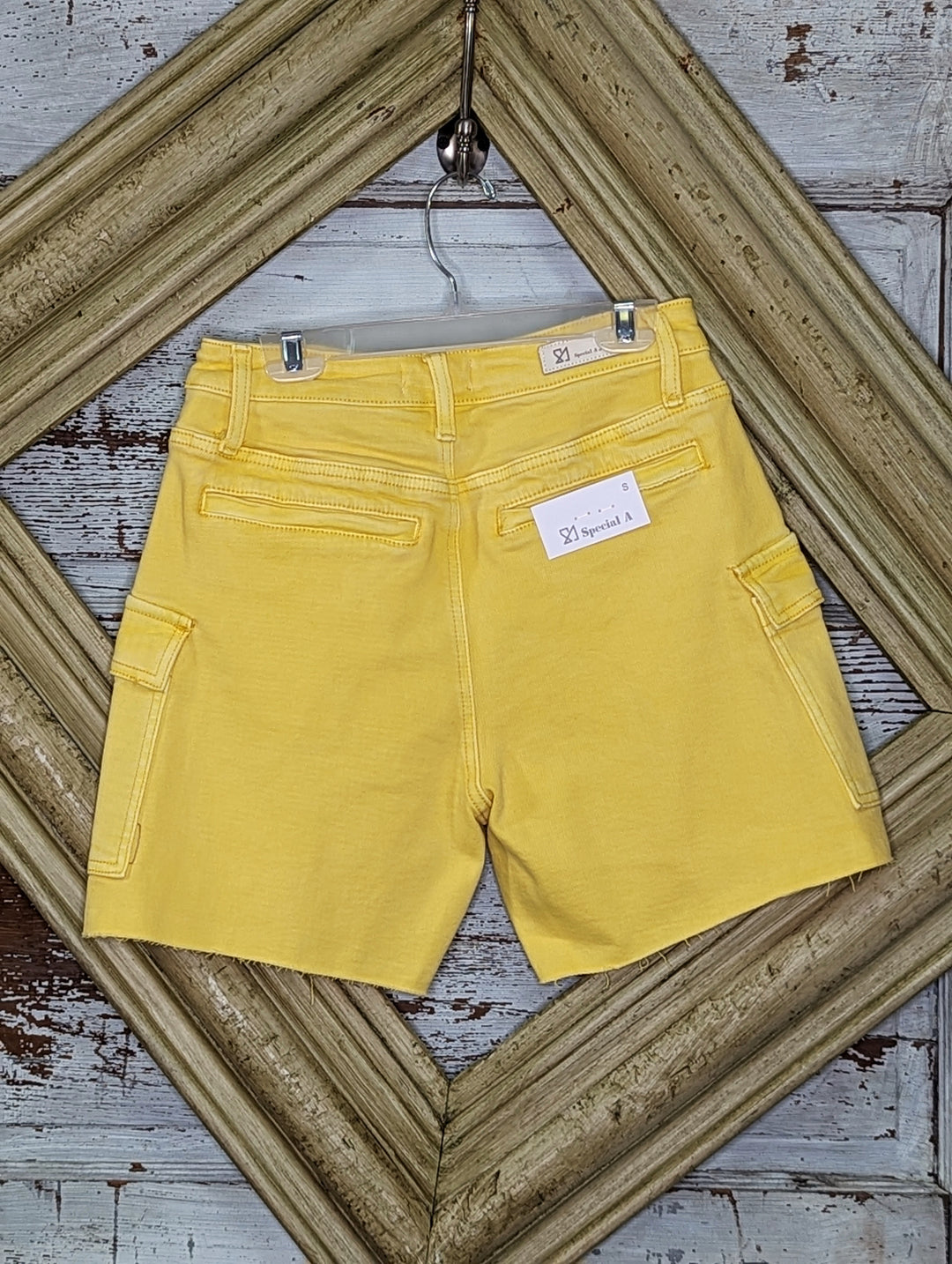 Loose Fit Cargo Shorts