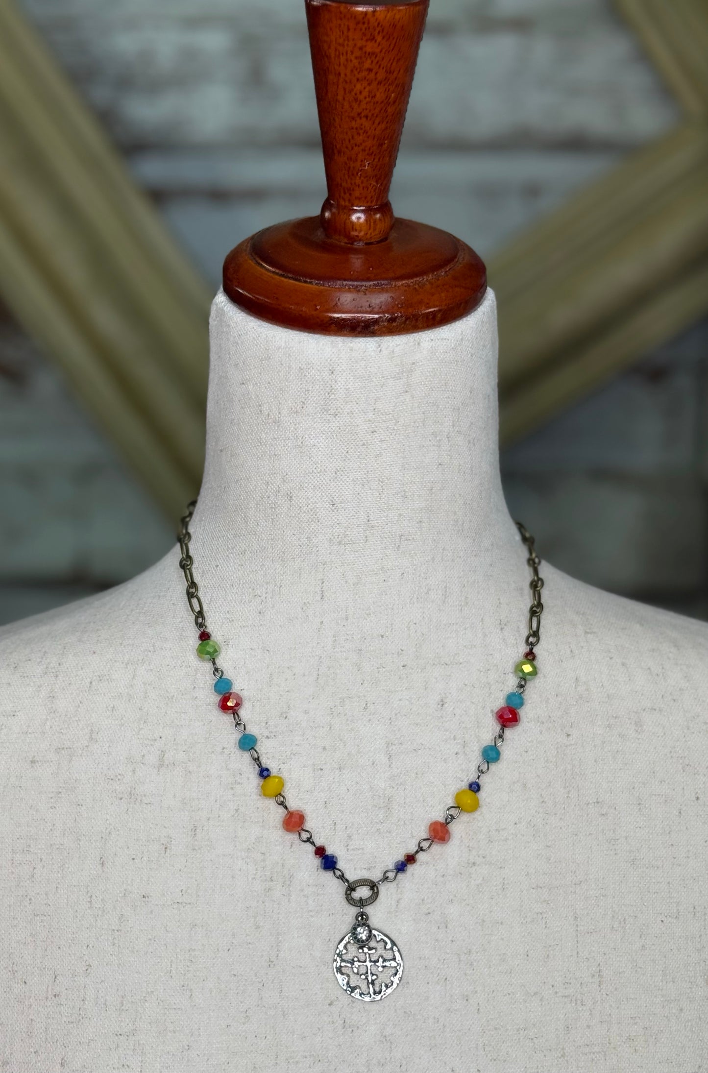 L&F MULTI COLOR NECKLACE