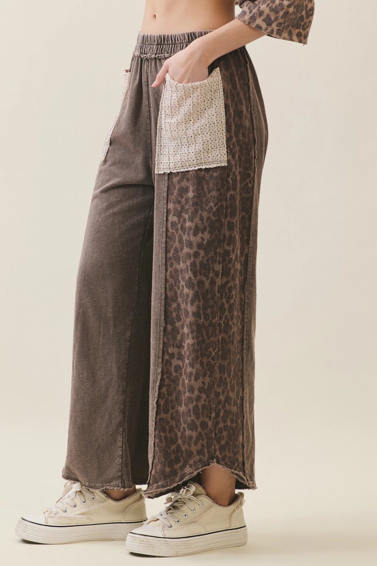 Jher Mineral Washed Leopard Lace pockets Cropped Pants