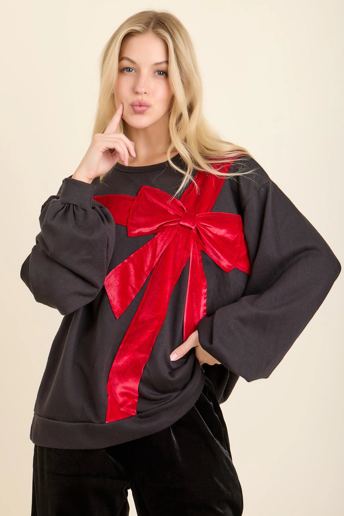 Jher Bow Black Sweatshirt