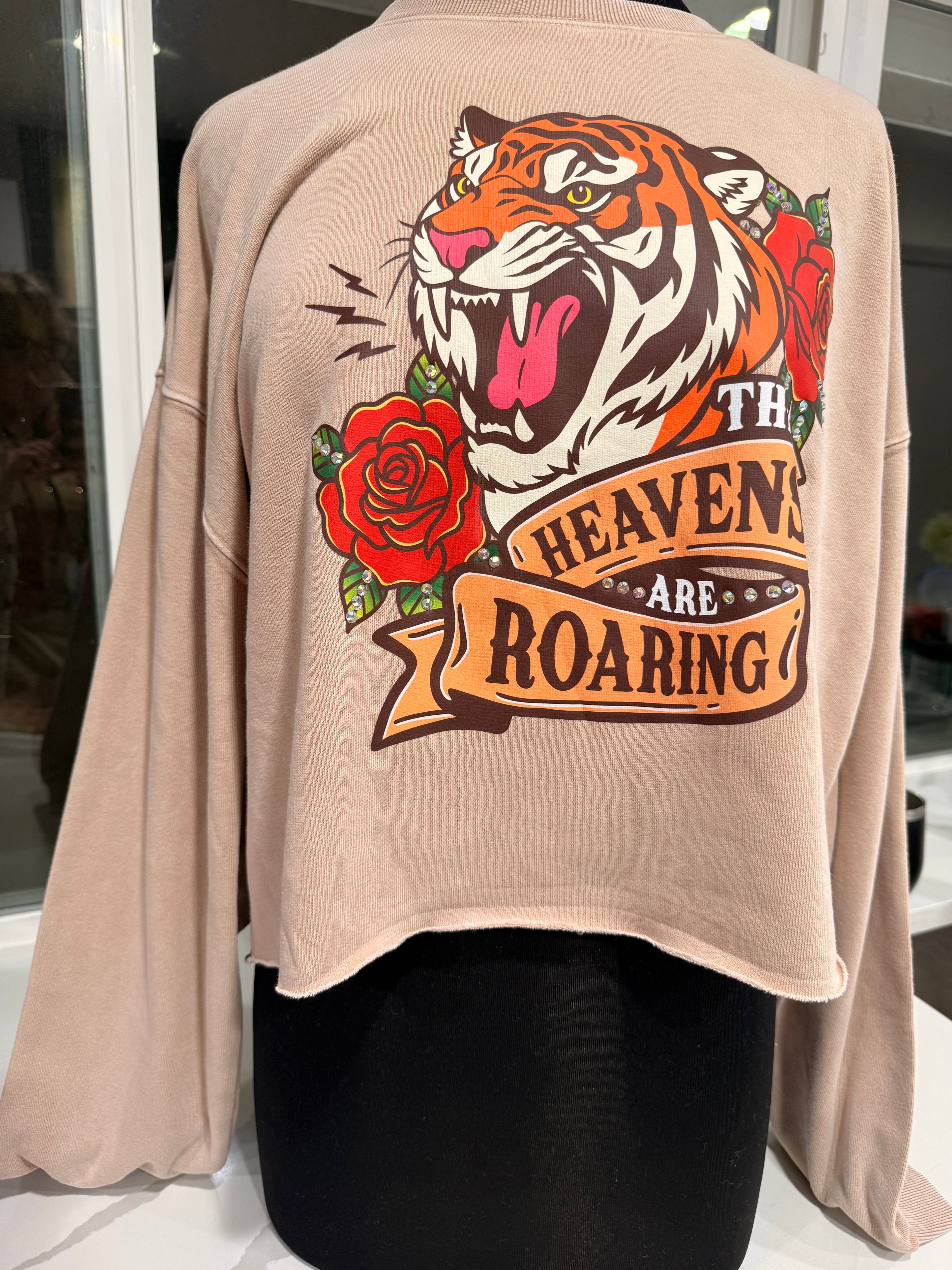 Felecia Bella Graphic Half Sweater The heavens are Roaring