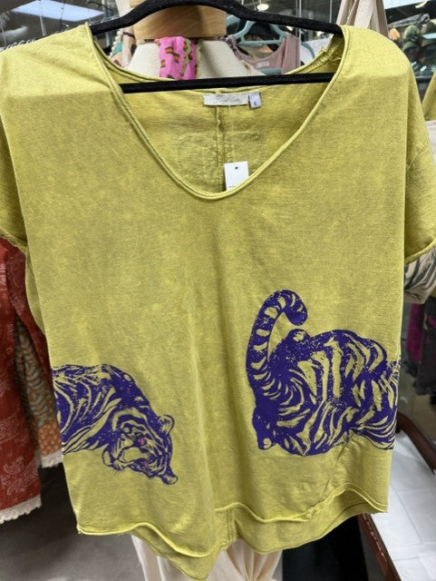 Pre order I love linen  v-neckTiger top
