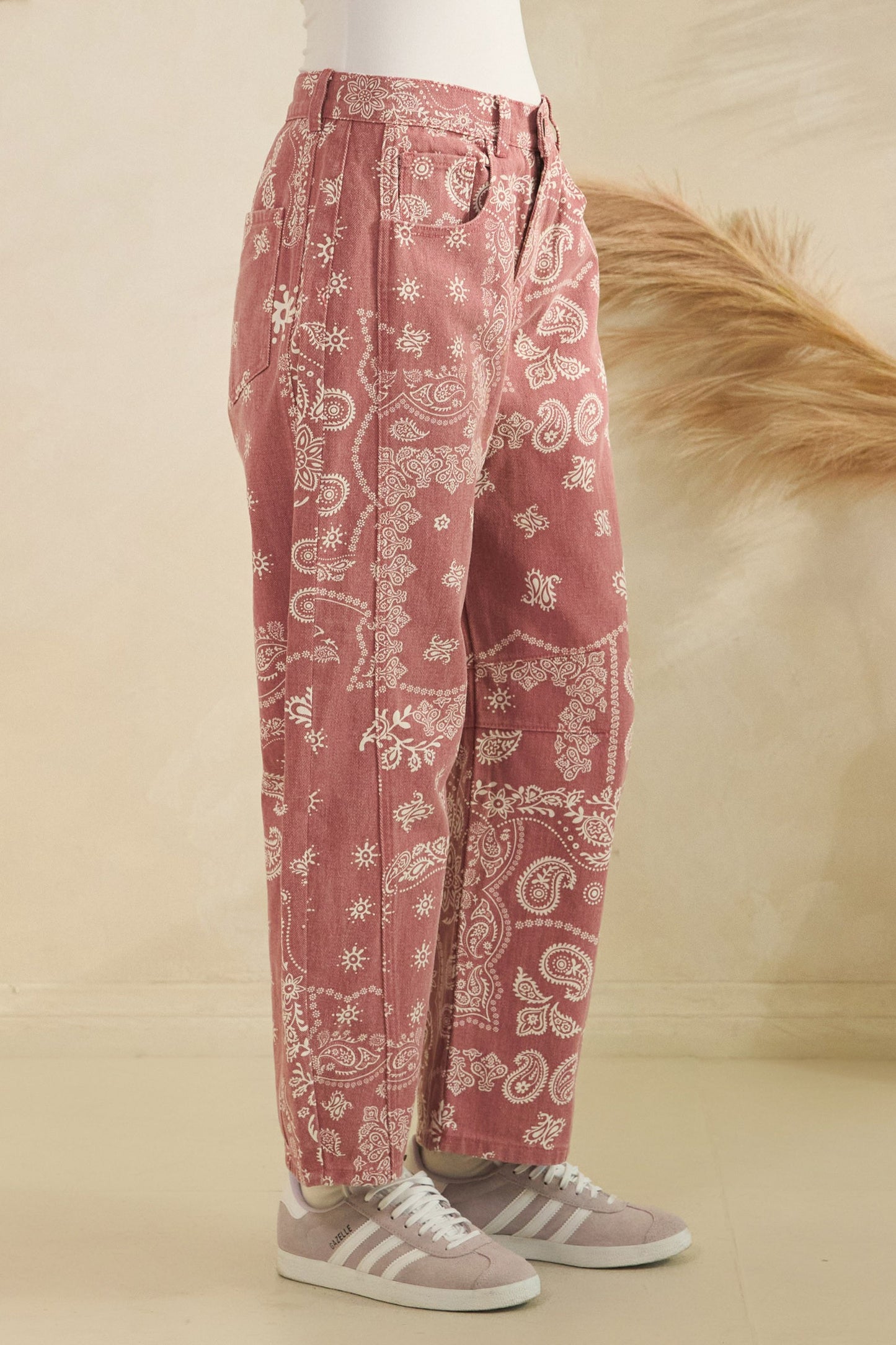 Veveret Paisley Denim Pants