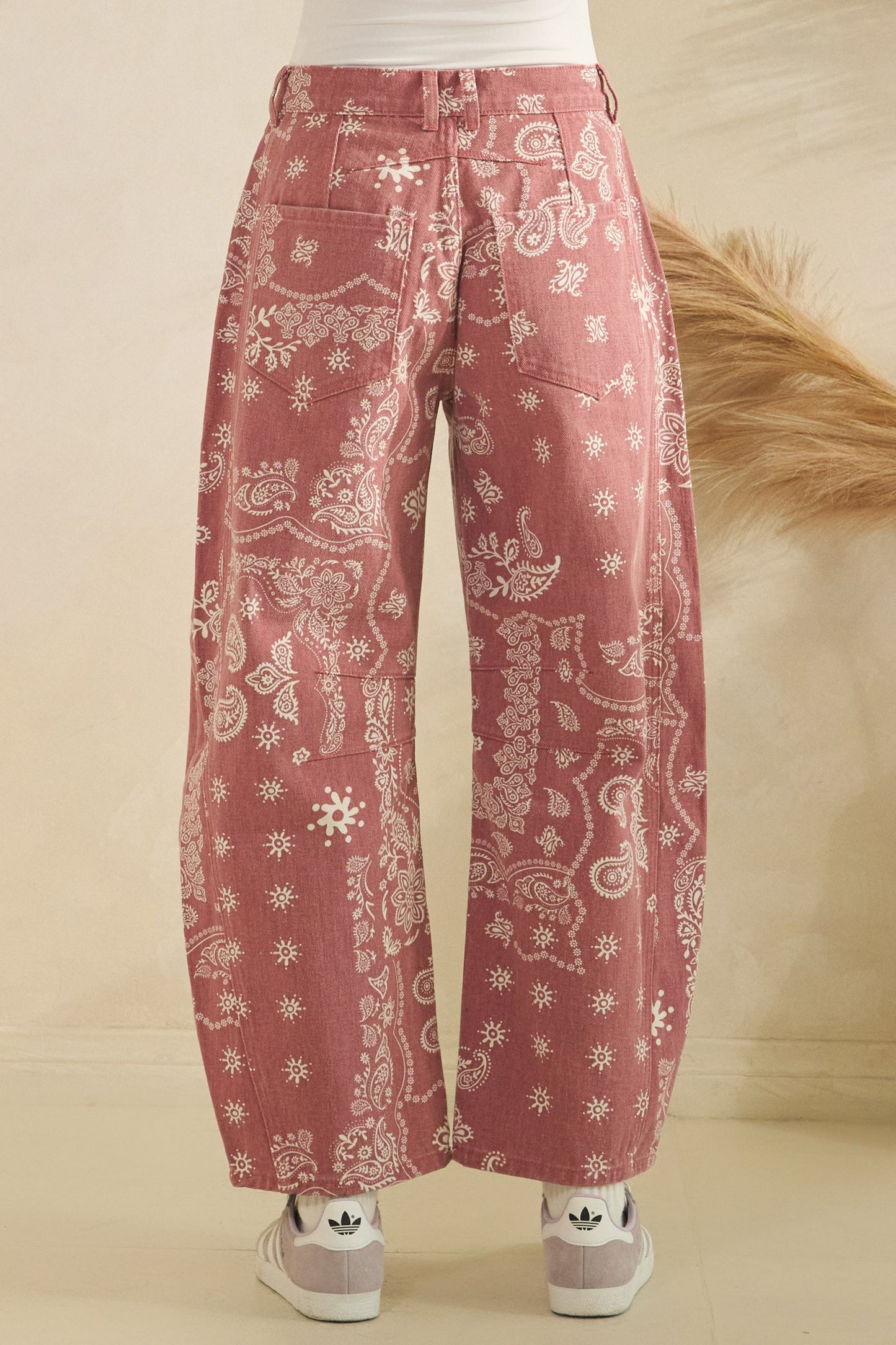 Veveret Paisley Denim Pants