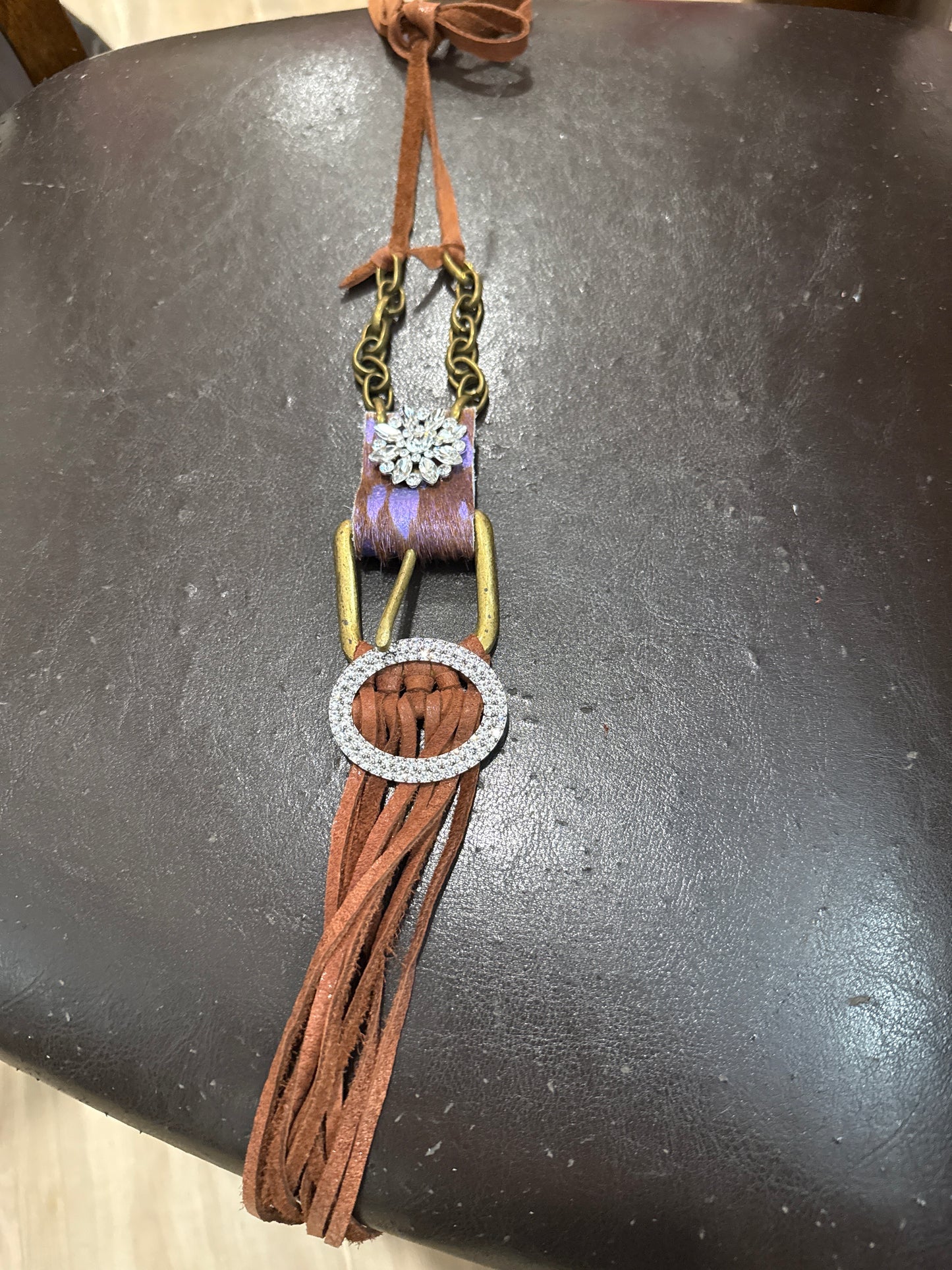 A Rare Bird Bcukle Neckless