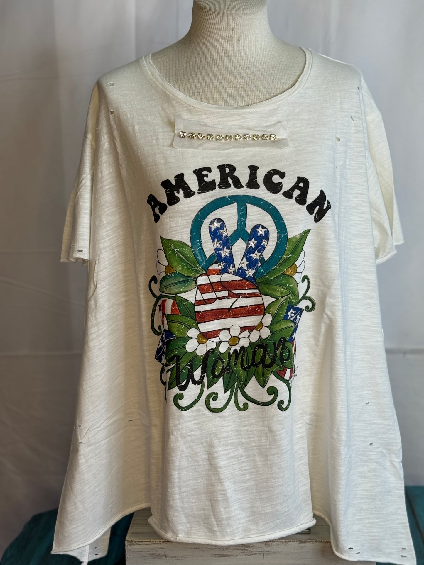 A Rare Bird Peace American Graphic Top
