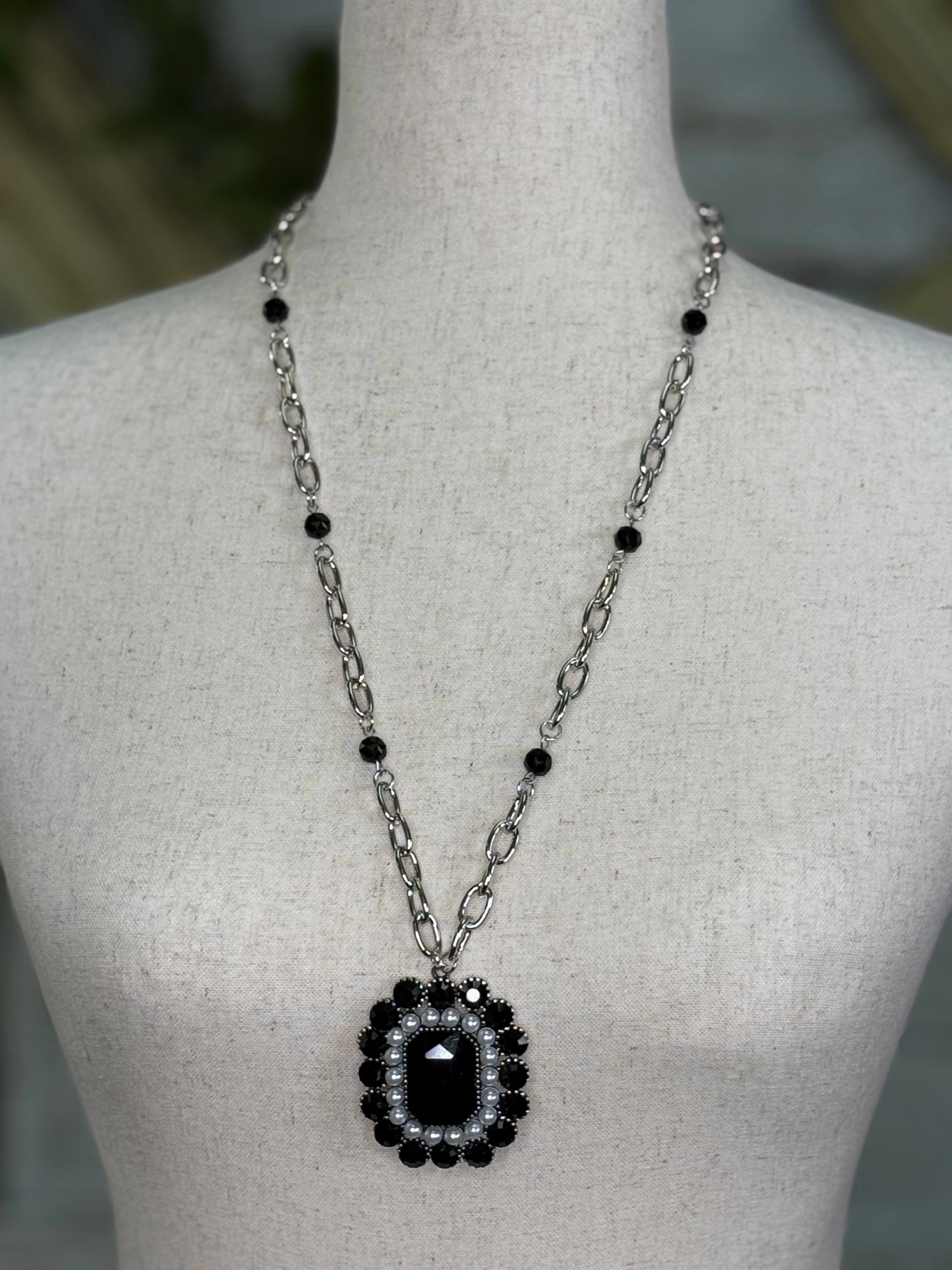 Emma Black and pearl Chain Necklace