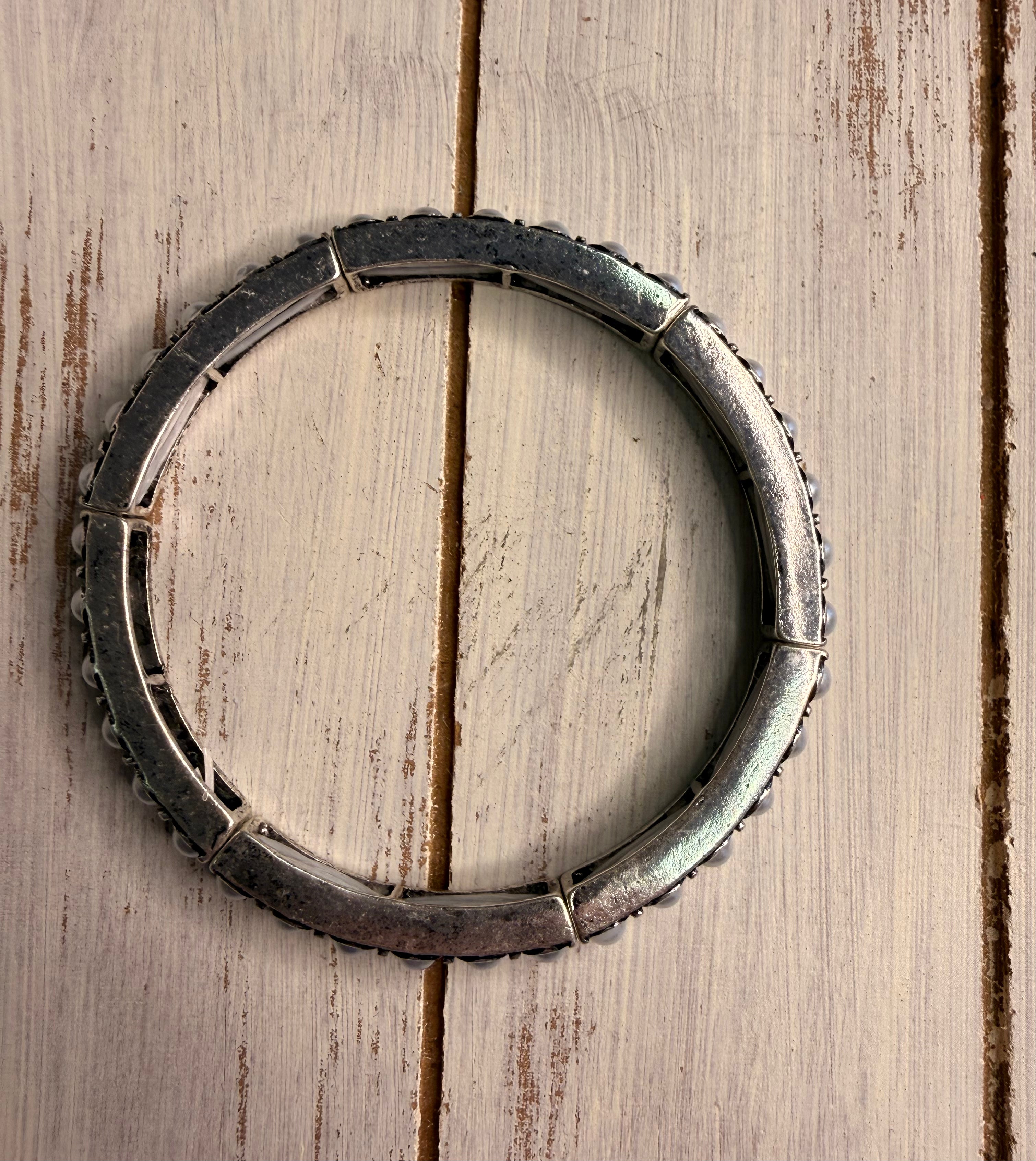 Slim  Pearl Stretch Bracelet