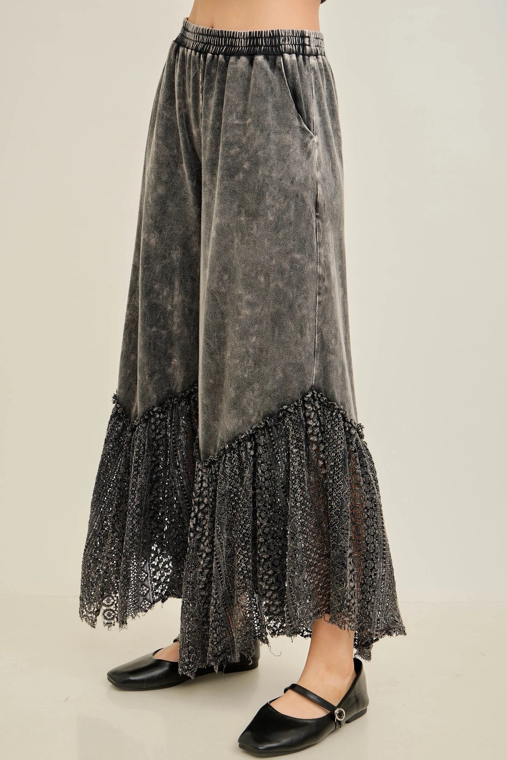 Jher Mineral Washed Romance Lace Cropped Pants