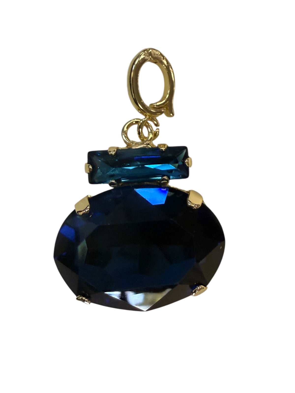 Wafa Oval Brilliance Pendant
