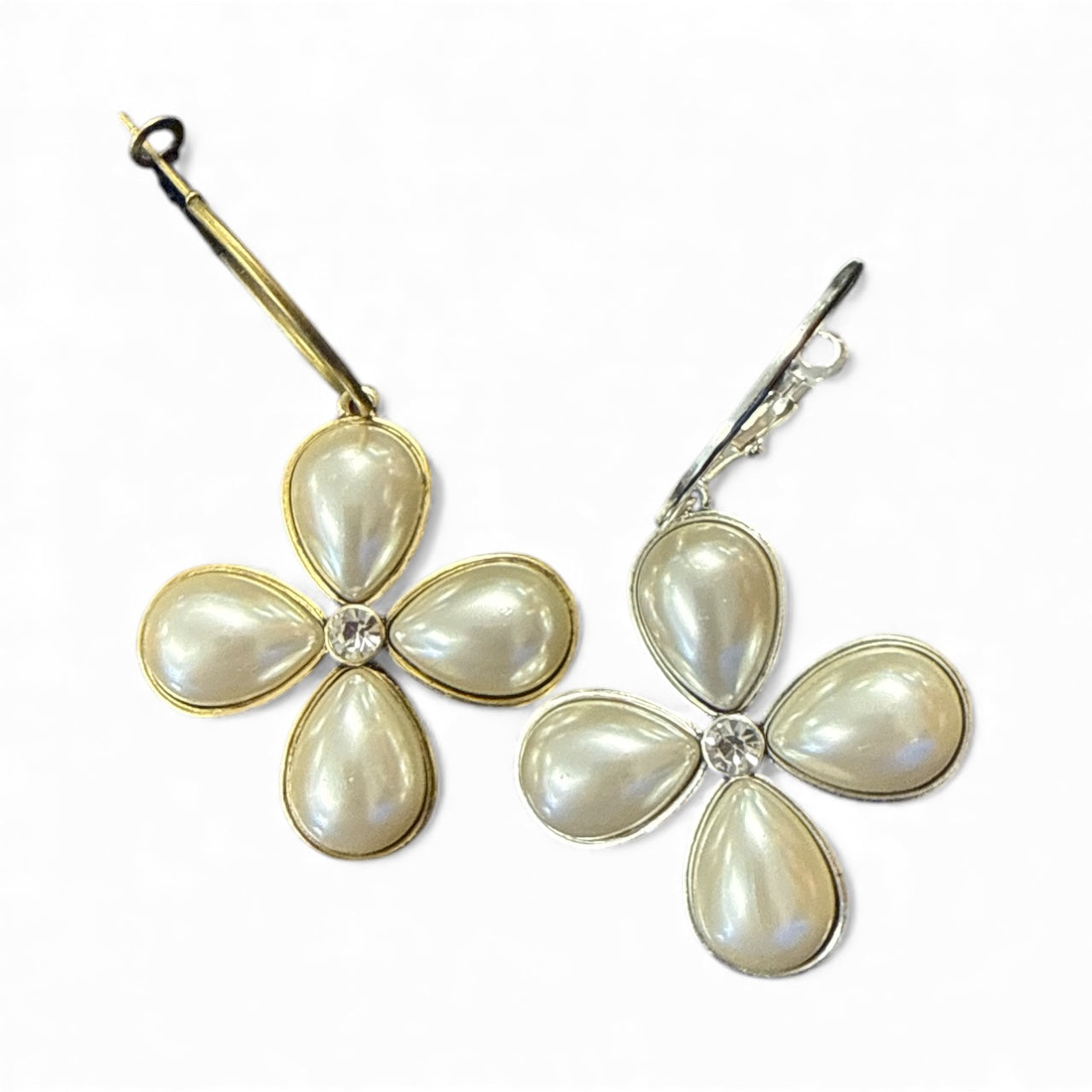 Accessories to Go FLower earrings