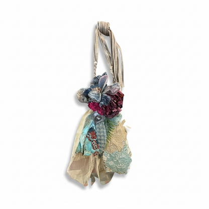 A rare Bird Garden Flower Necklace