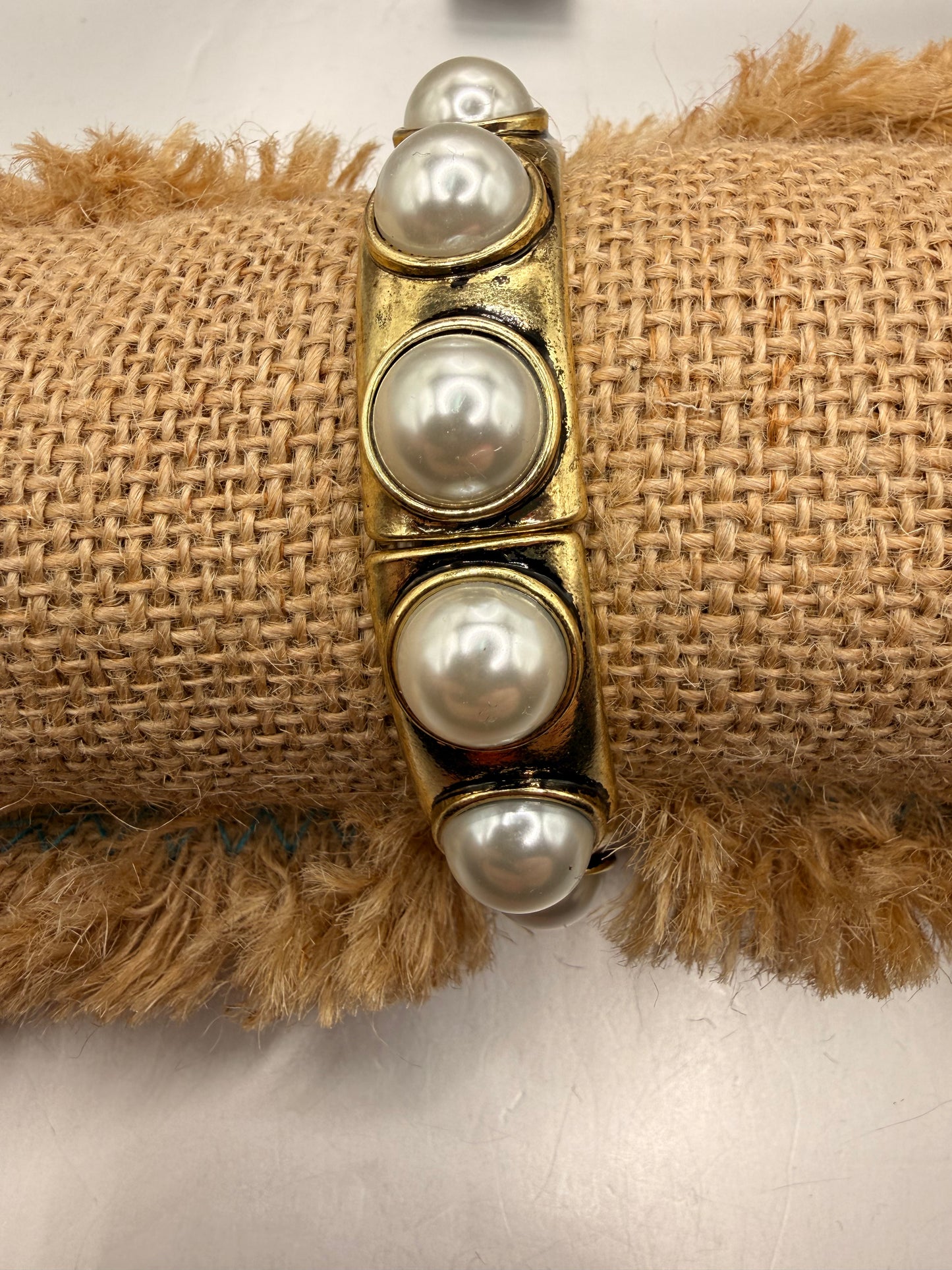 Alice Accessories to Go Stretch Bracelet with Pearls