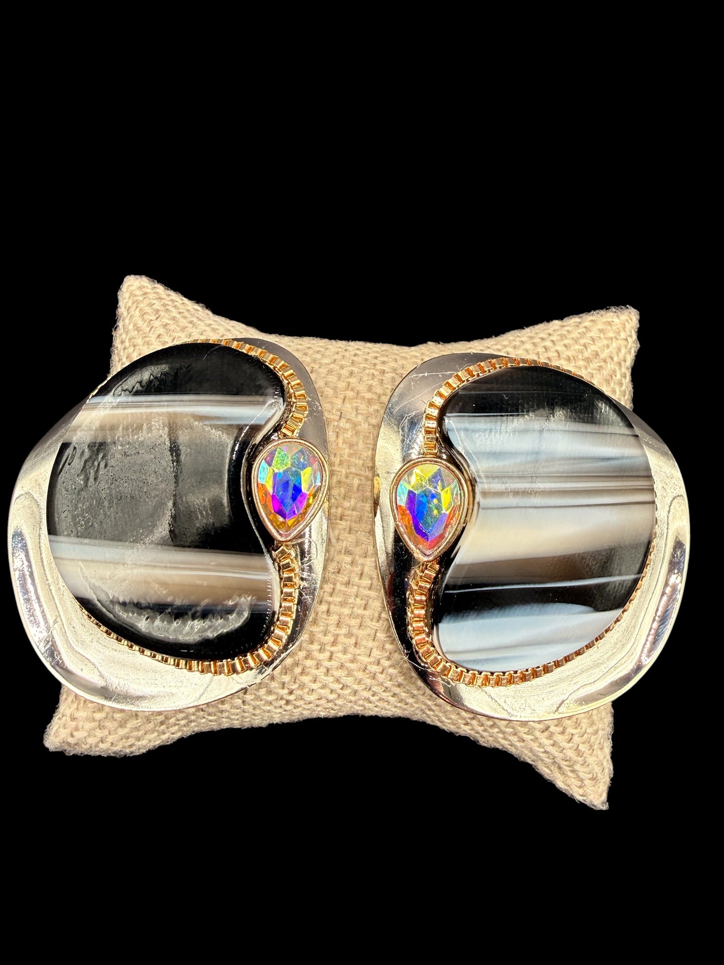 Alice Oversized Shell-Look Earrings
