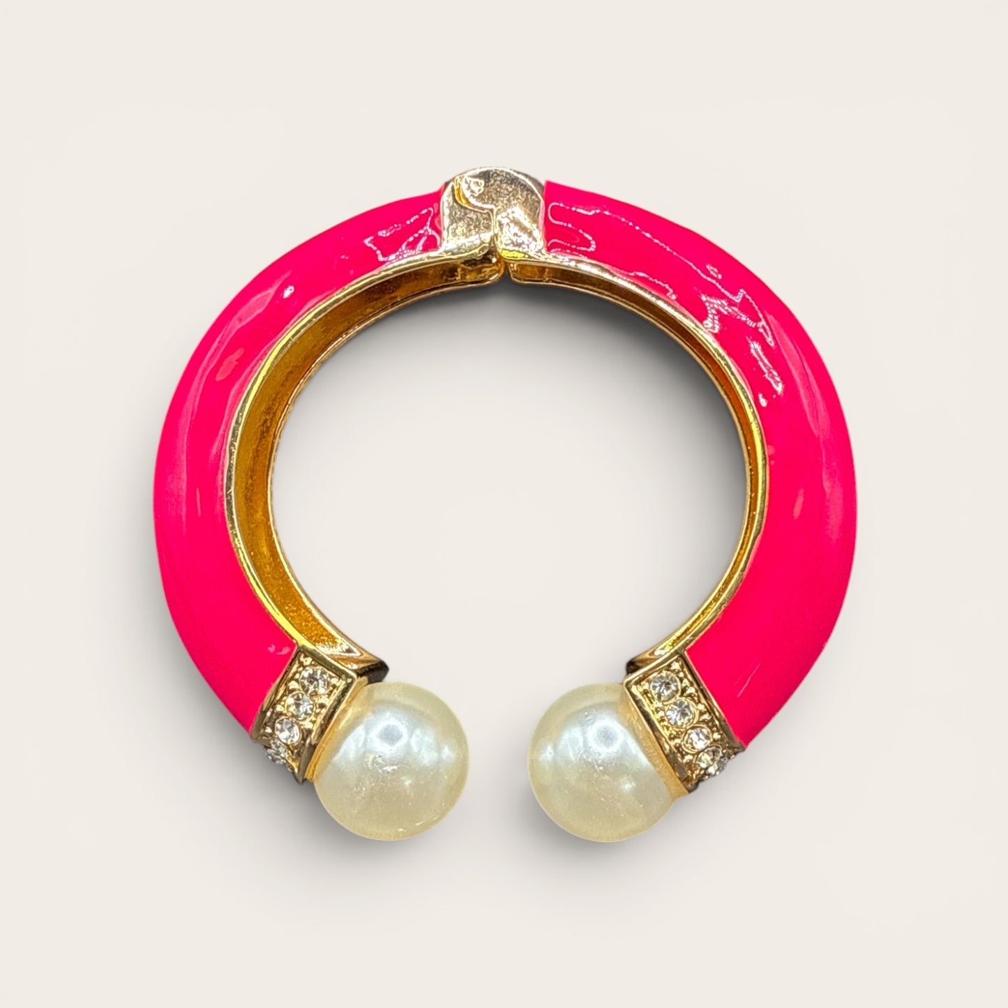 Alice in Dallas  Pearl Clasp Bracelet