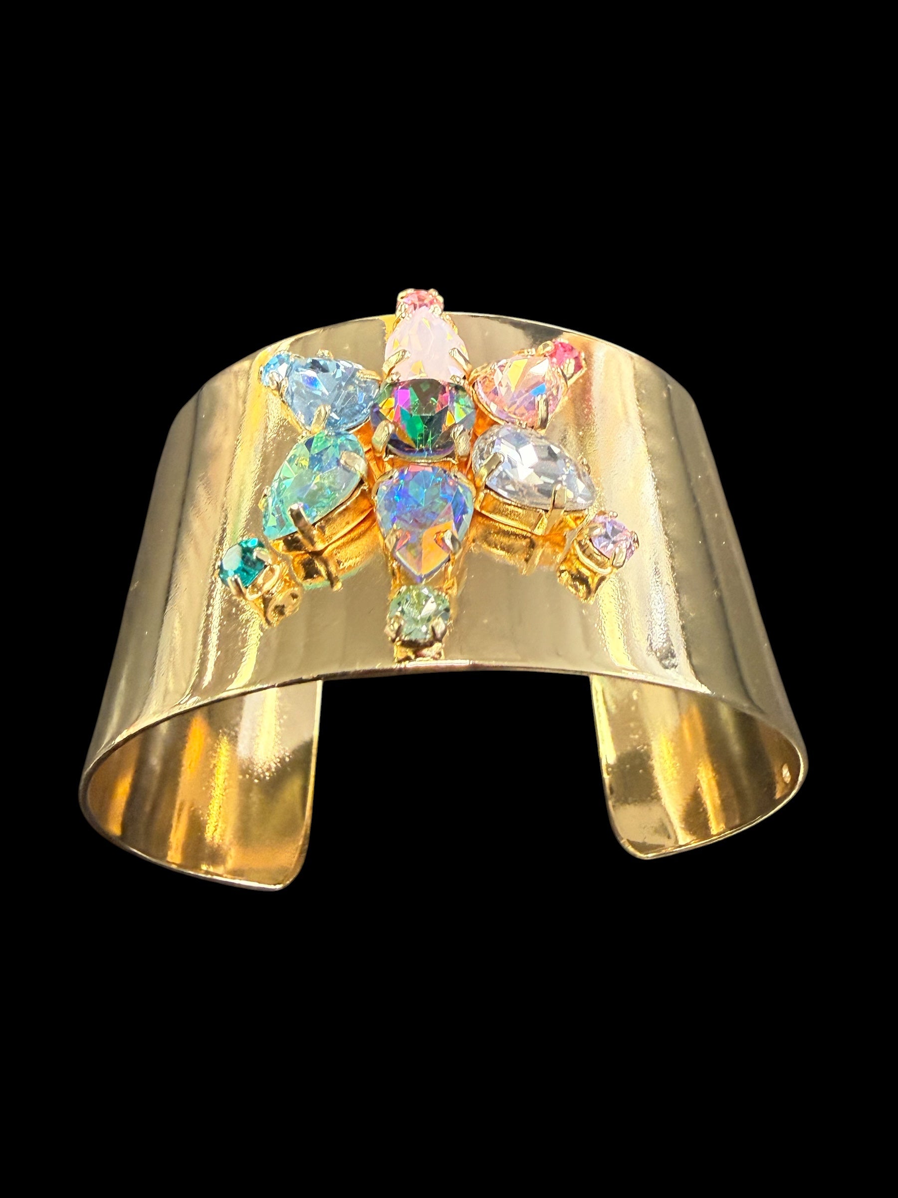 Australian Crystal Star Wide Cuff