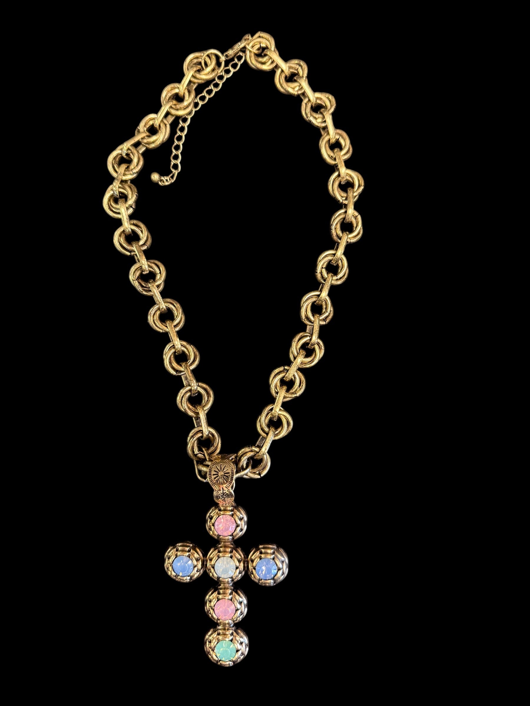 Alice Cross Chunky Necklace