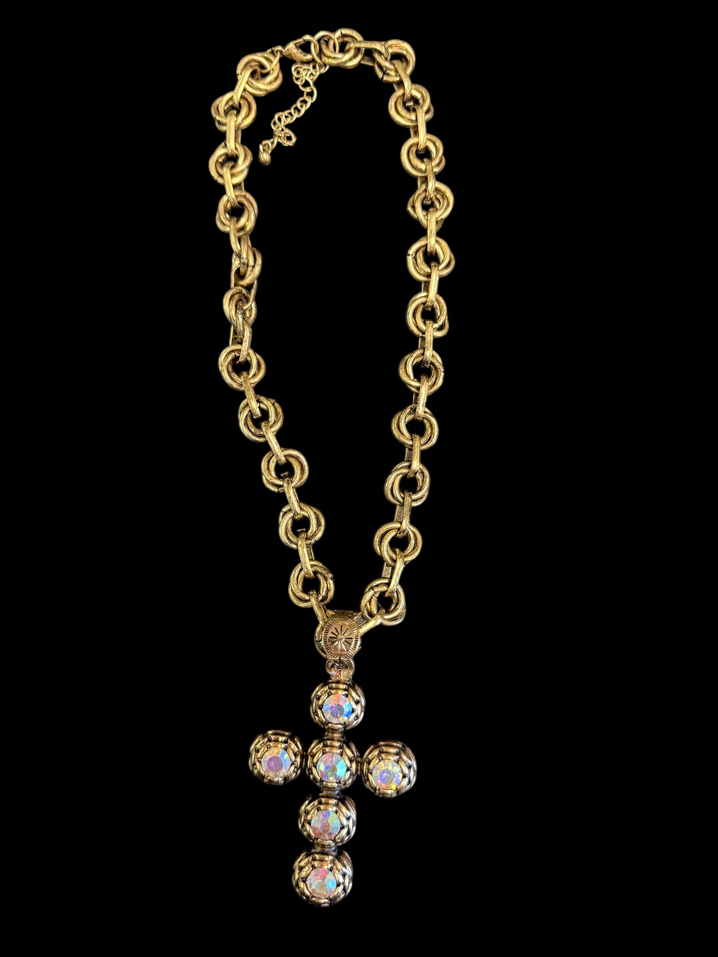 Alice Cross Chunky Necklace