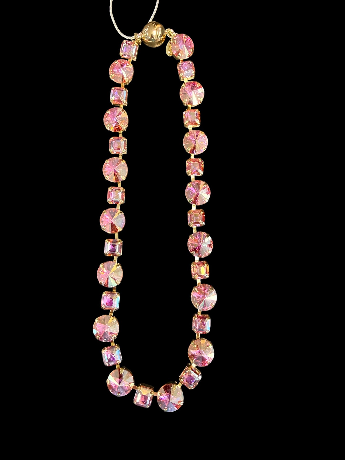 Wafa Necklace with Magnetic Closure