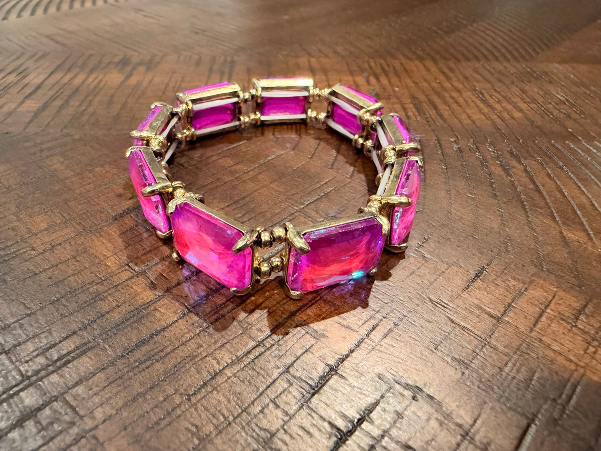 Fuchsia gold bracelet