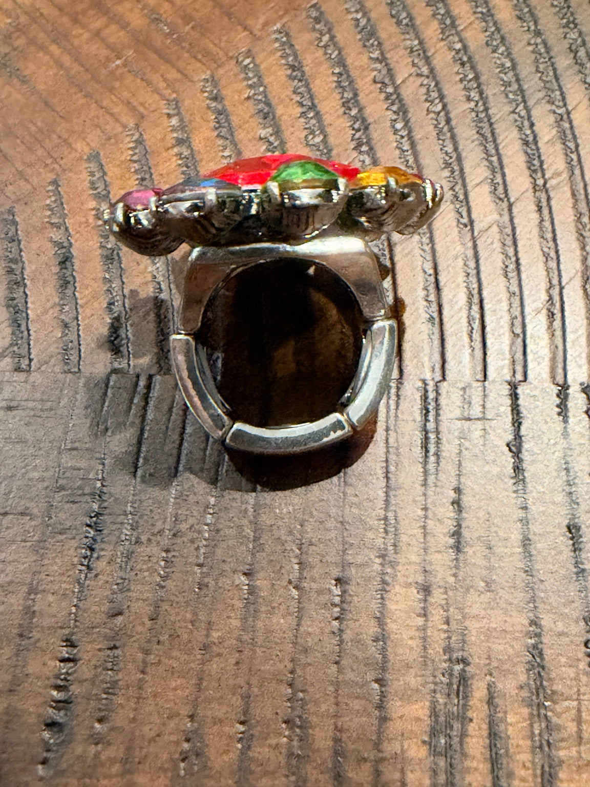 Alice flower statement ring - Red / Multicolor - stretch band detail