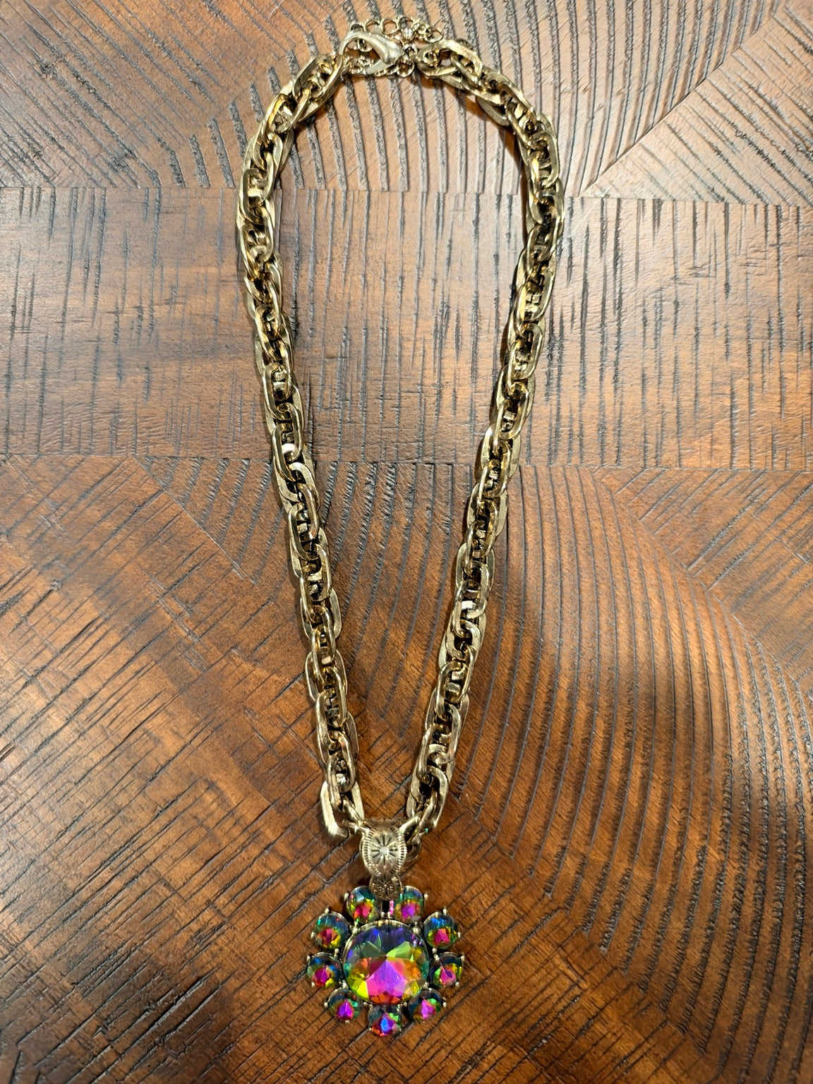Flower pendant chain necklace, Volcano / Gold, clasp at top