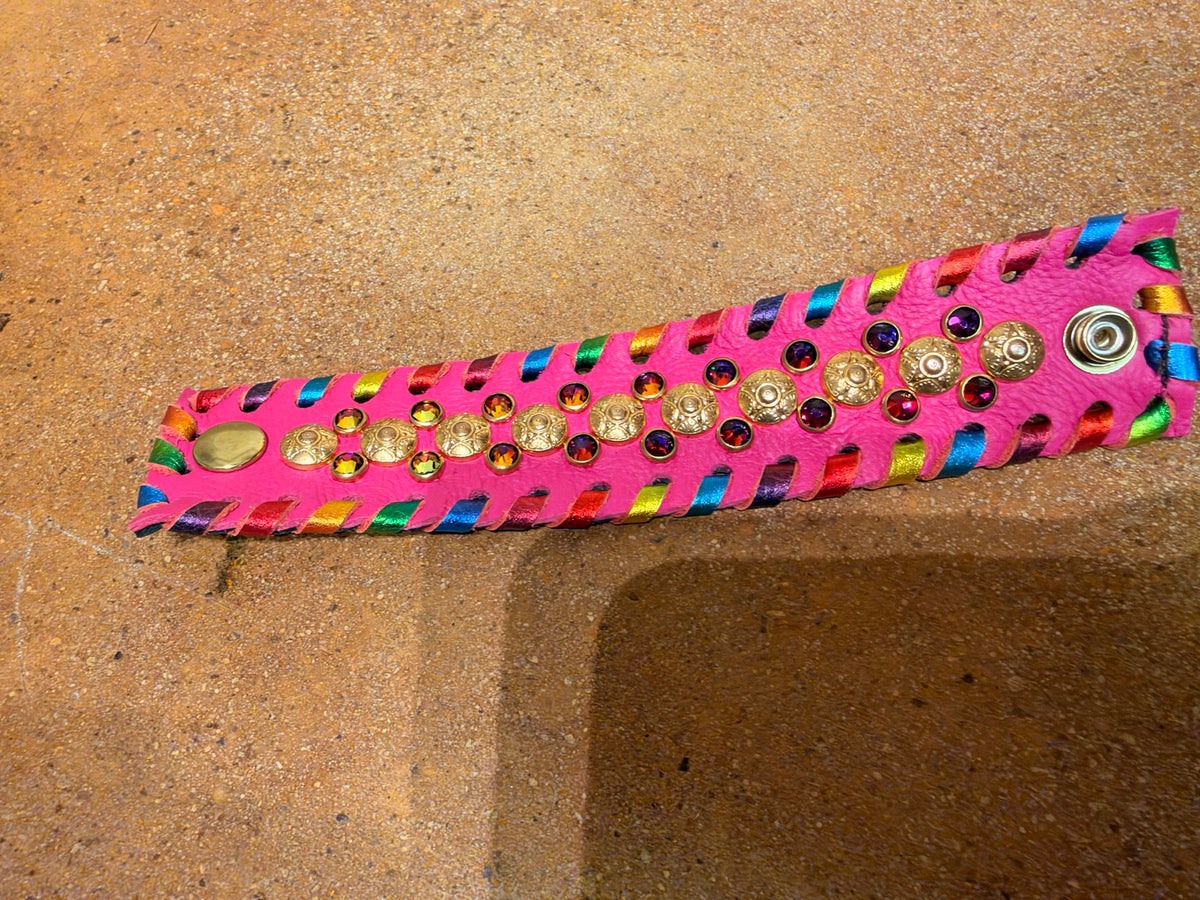 Kurtman embellished snap cuff Pink / Rainbow