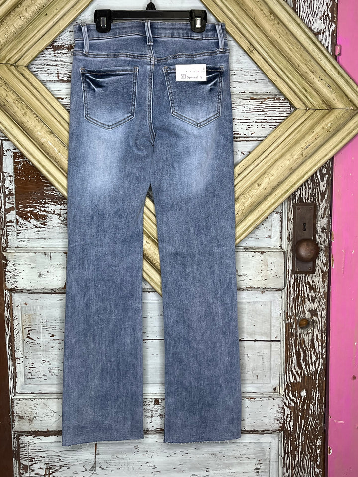 Special A Skinny Bootcut With raw edges jeans