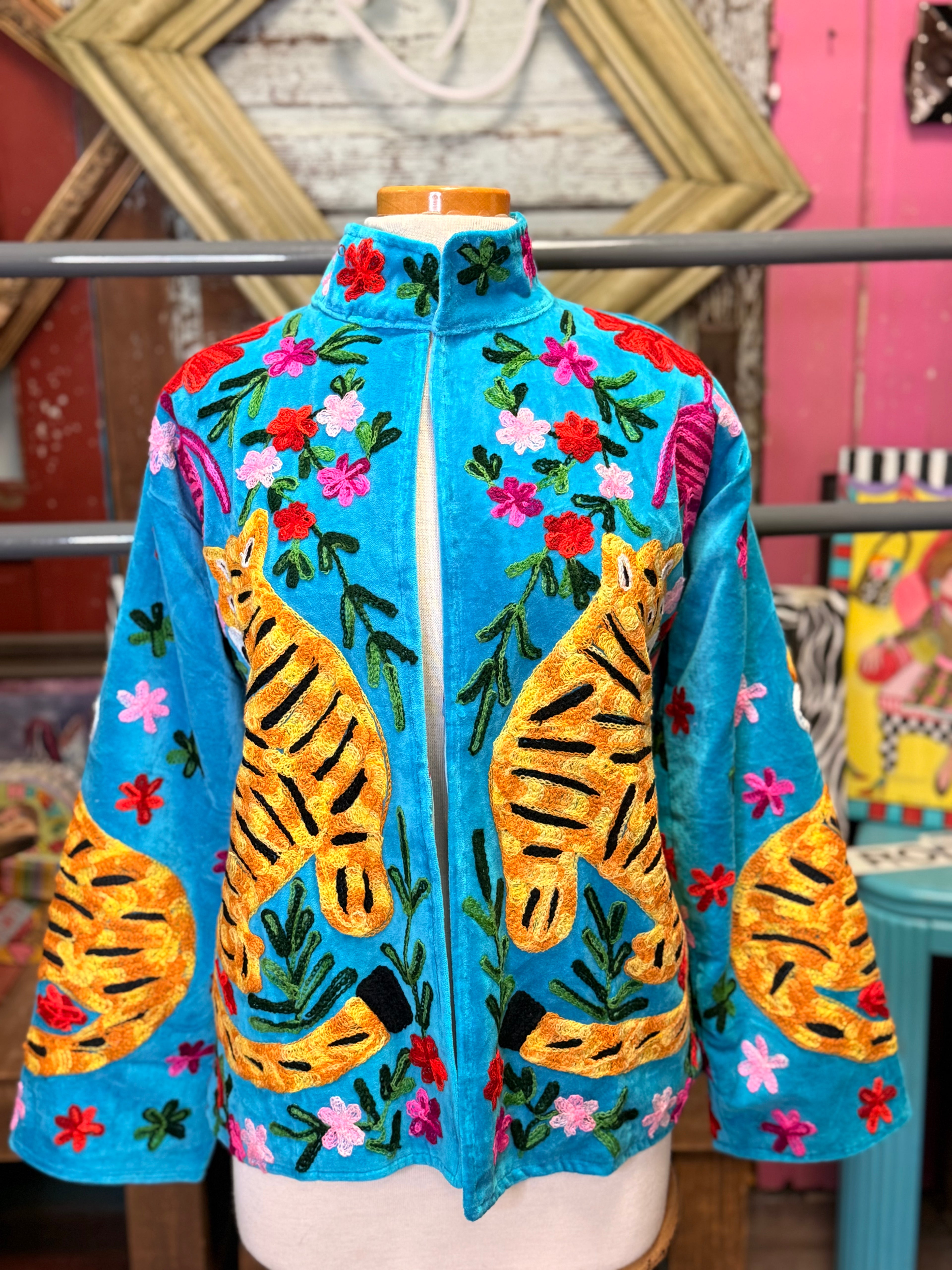 Felecia Bella Velvet tiger Emboridery Short jacket