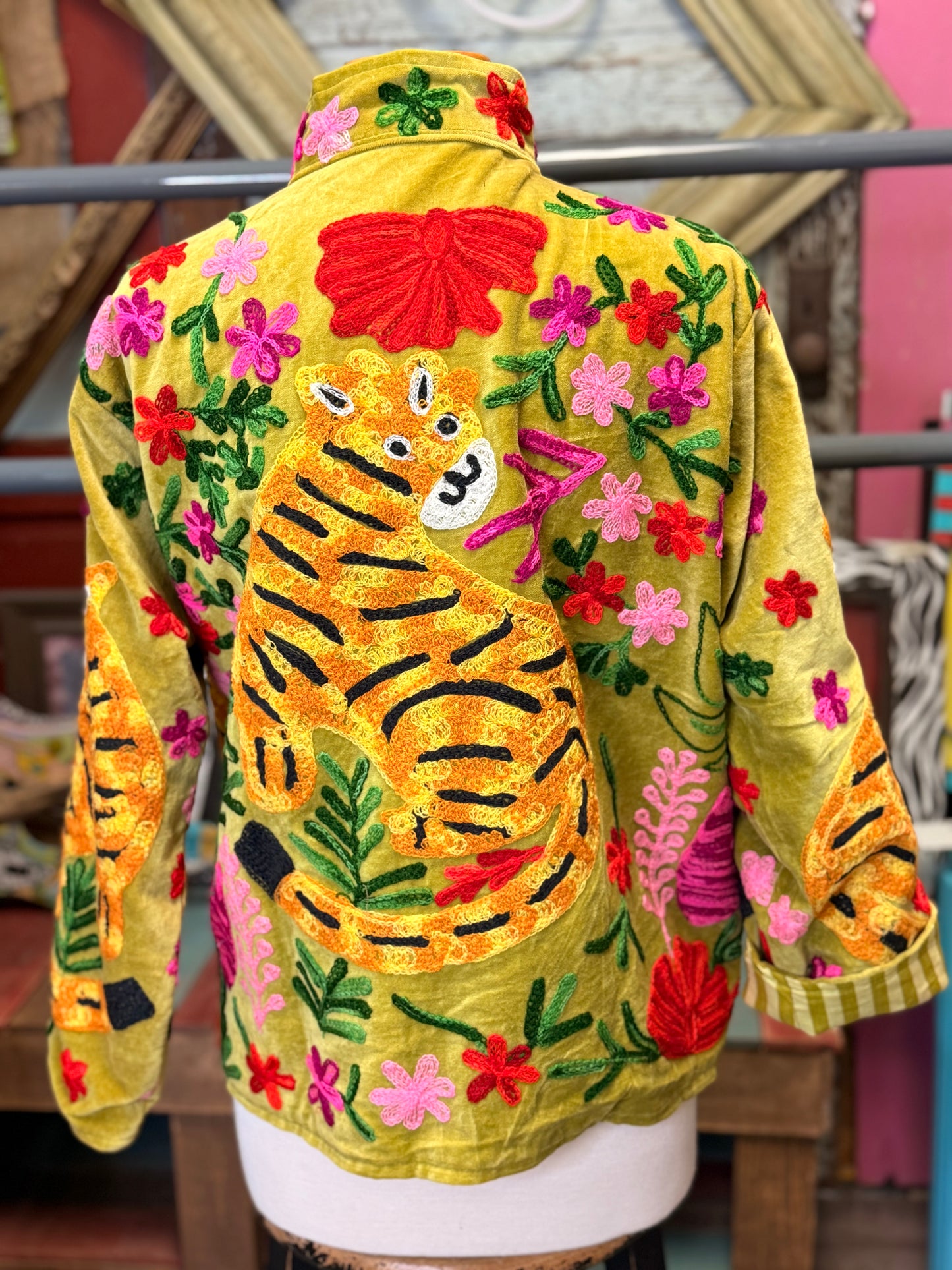 Felecia Bella Velvet tiger Emboridery Short jacket