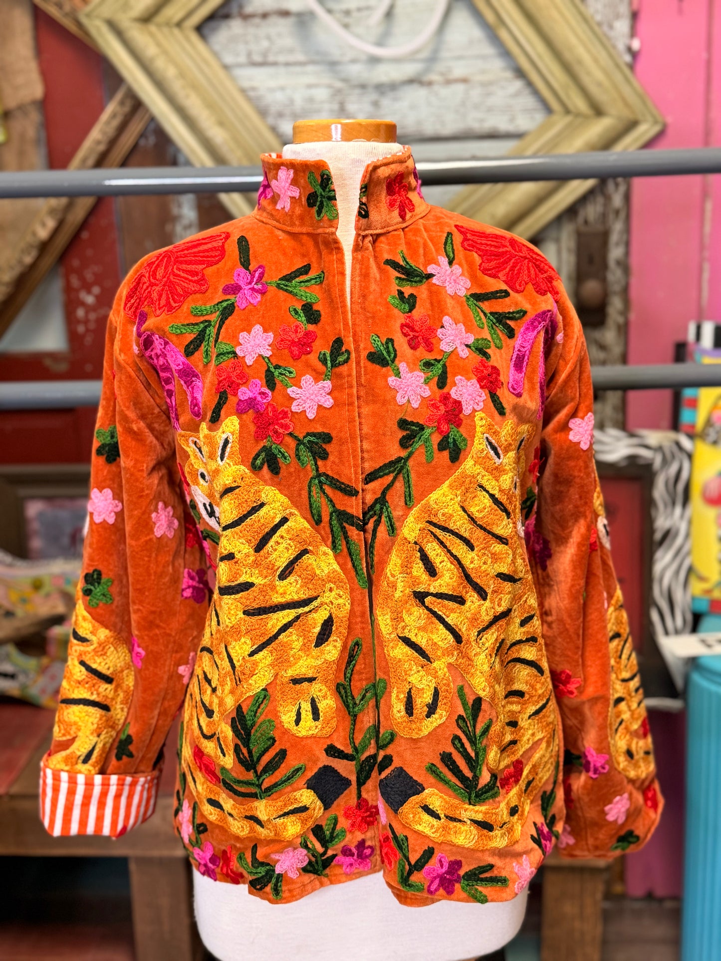 Felecia Bella Velvet tiger Emboridery Short jacket