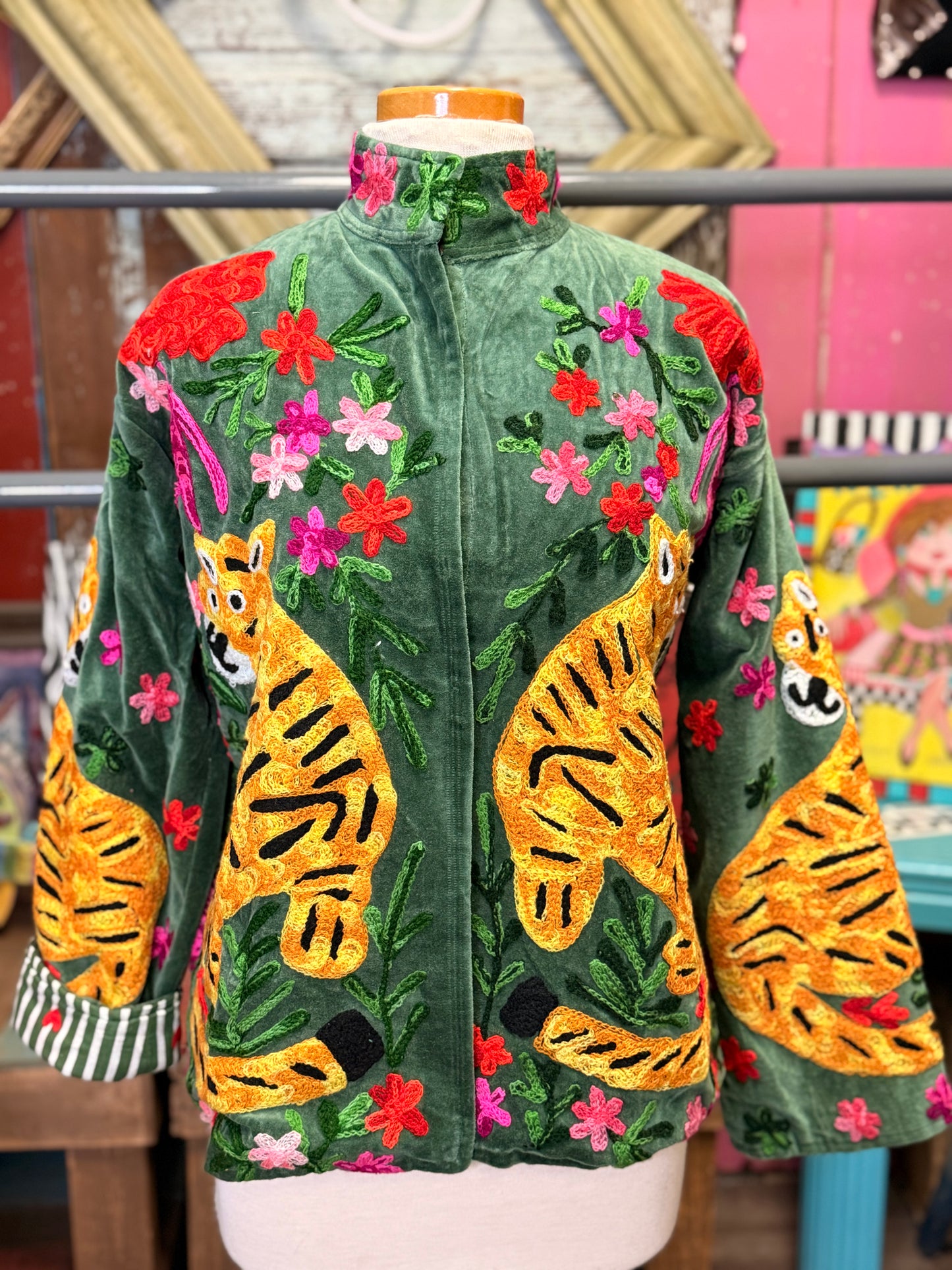 Felecia Bella Velvet tiger Emboridery Short jacket