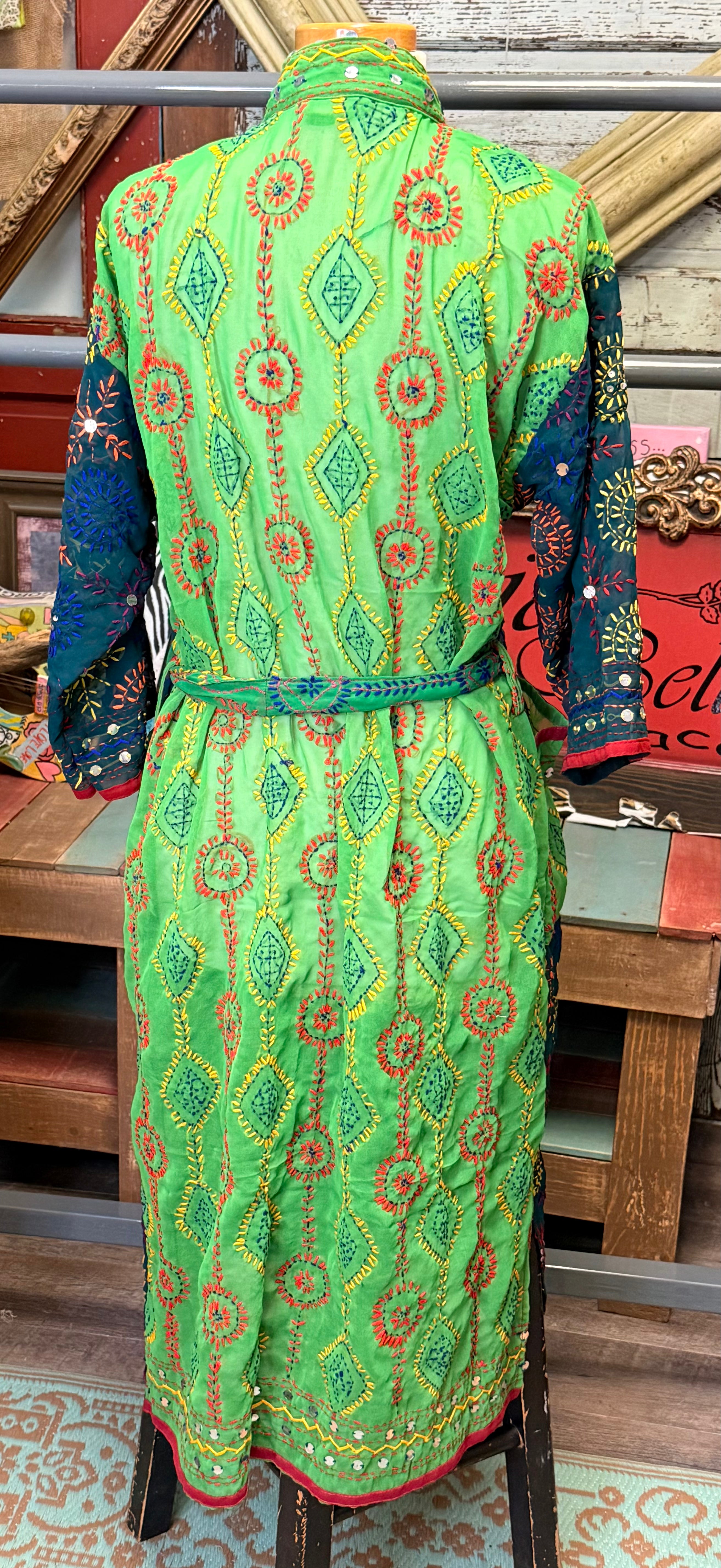 Felecia Bella Gerorgette Kimono