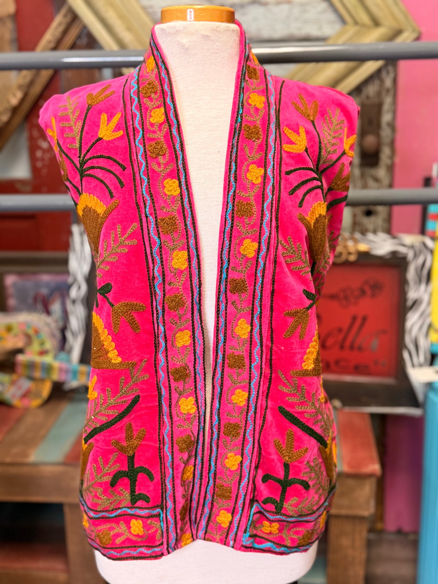Felecia Bella Velvet Emboridery  vest