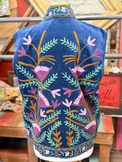Felecia Bella Velvet Emboridery  vest