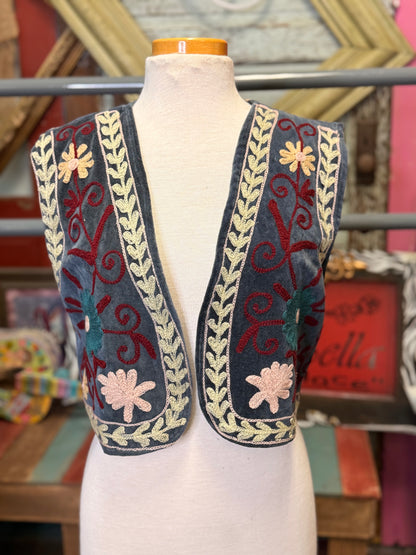 Felecia Bella Velevet emboridery Short vest