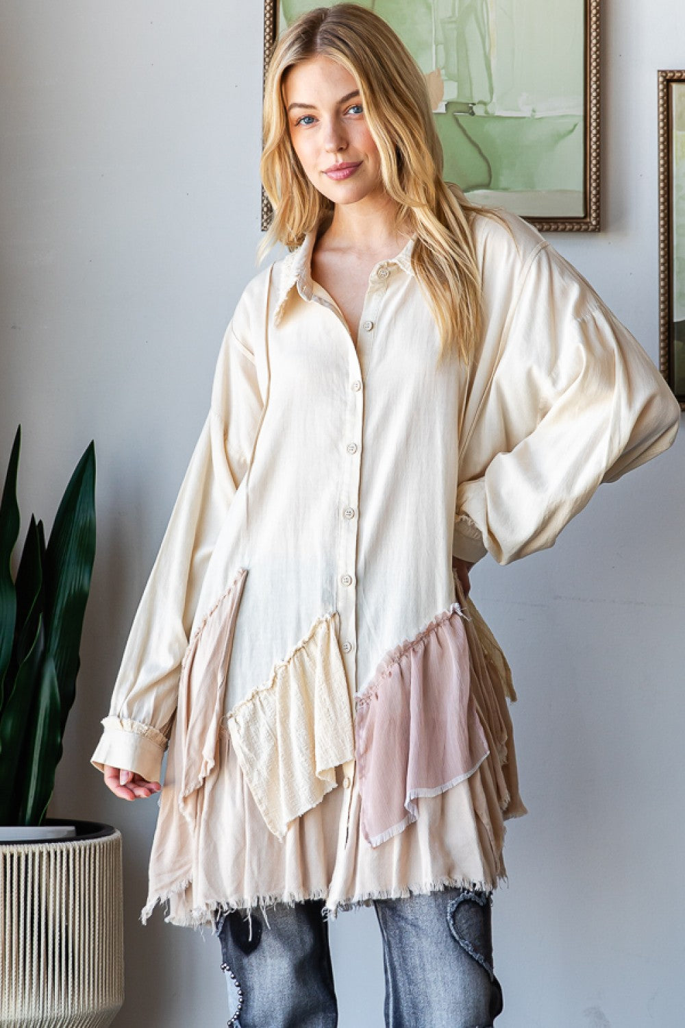 PIECED RUFFLE LONG SLEEVE BUTTON DOWN SHIRT