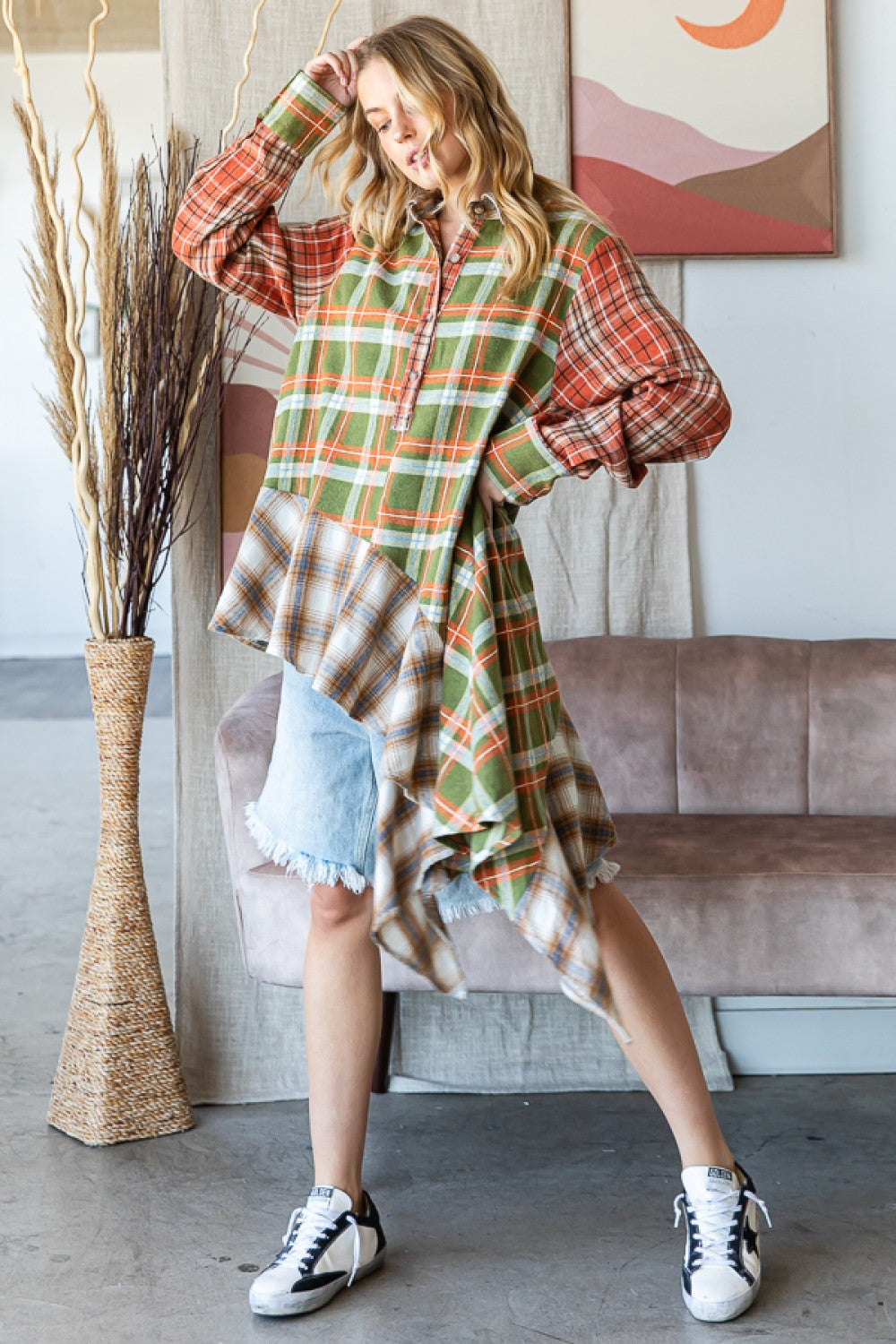 WASHED PLAID MIX ASYMMETRICAL HEM SHIRT