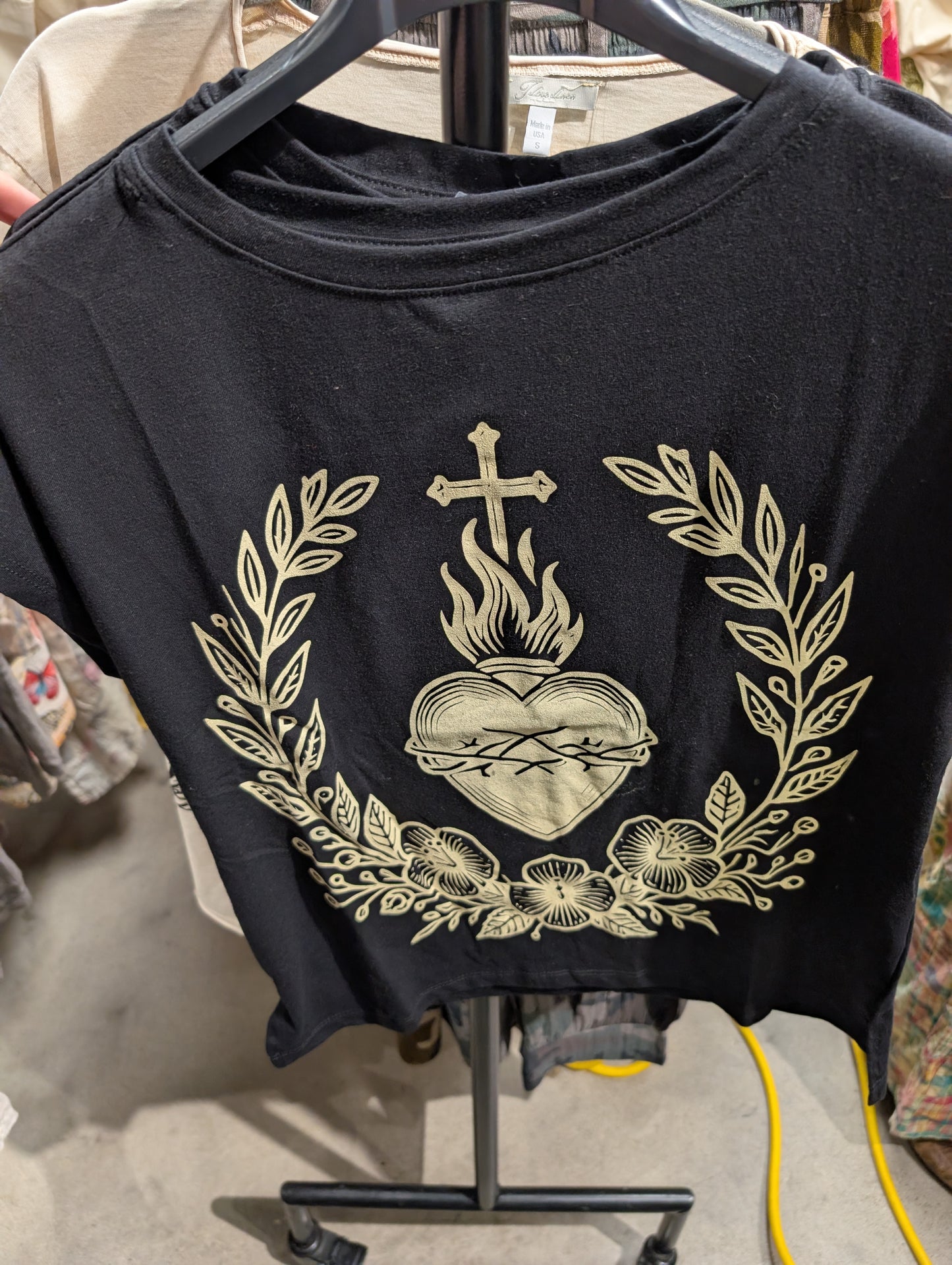 Pre order I love linen Cut off sleeve Graphic Tee