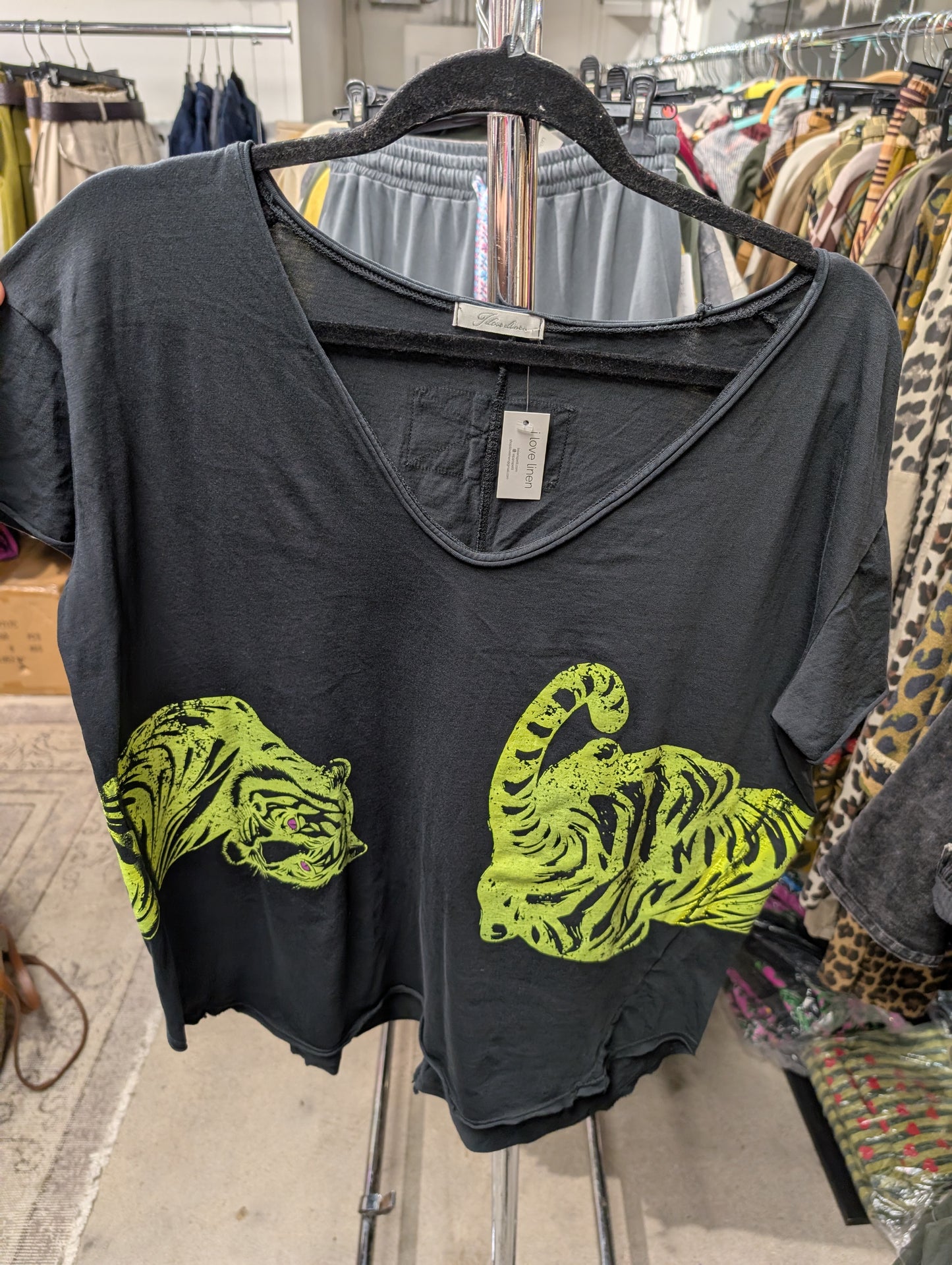 I Love Linen Neon Prowl Tiger Crop Tee in Charcoal