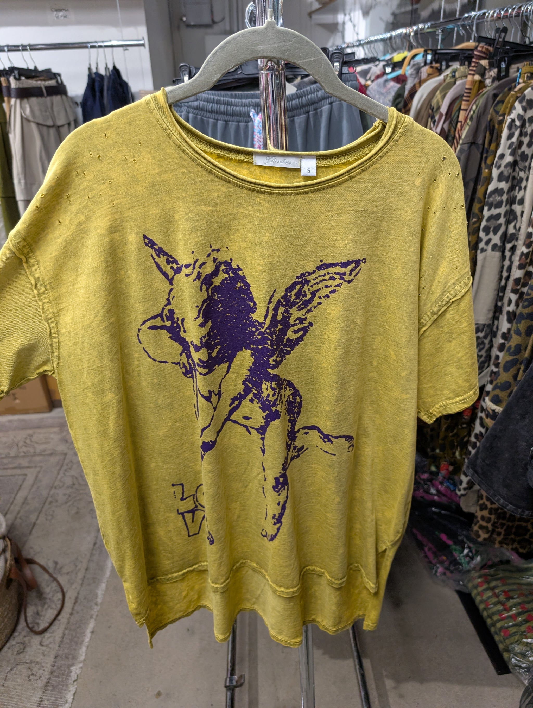 I Love Linen Pegasus Graphic Tee in Hot Pink