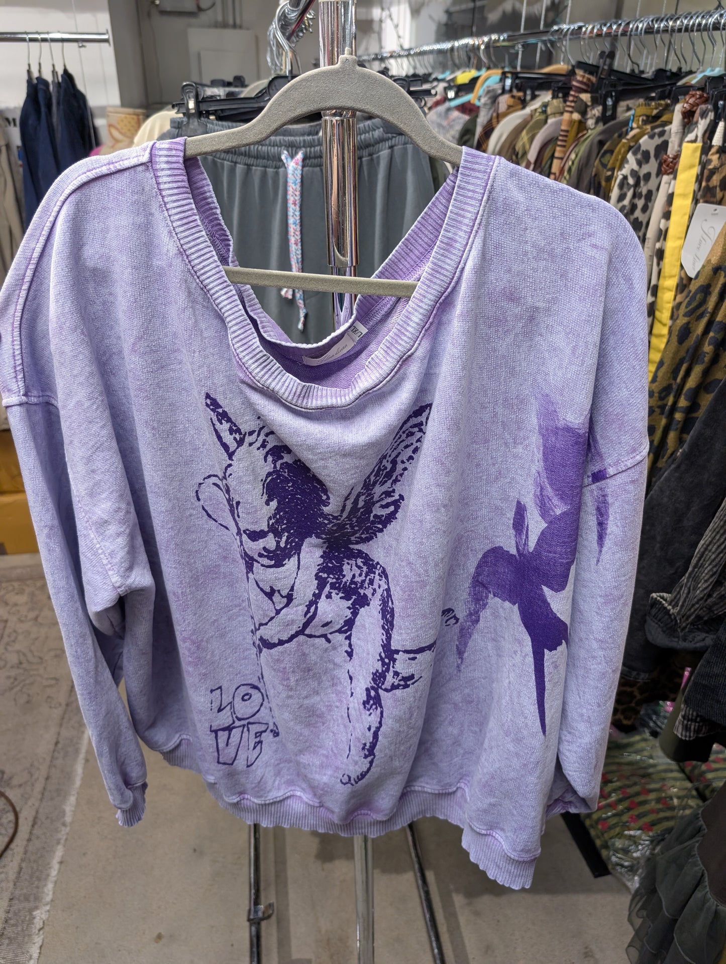 I Love Linen Love Angel Graphic Sweatshirt in Lavender