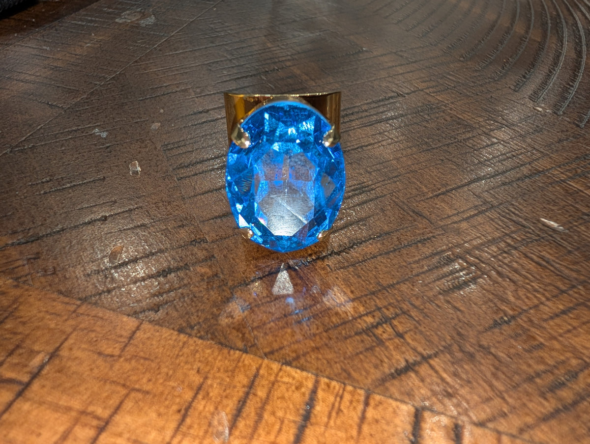 Wafa Oval Ring