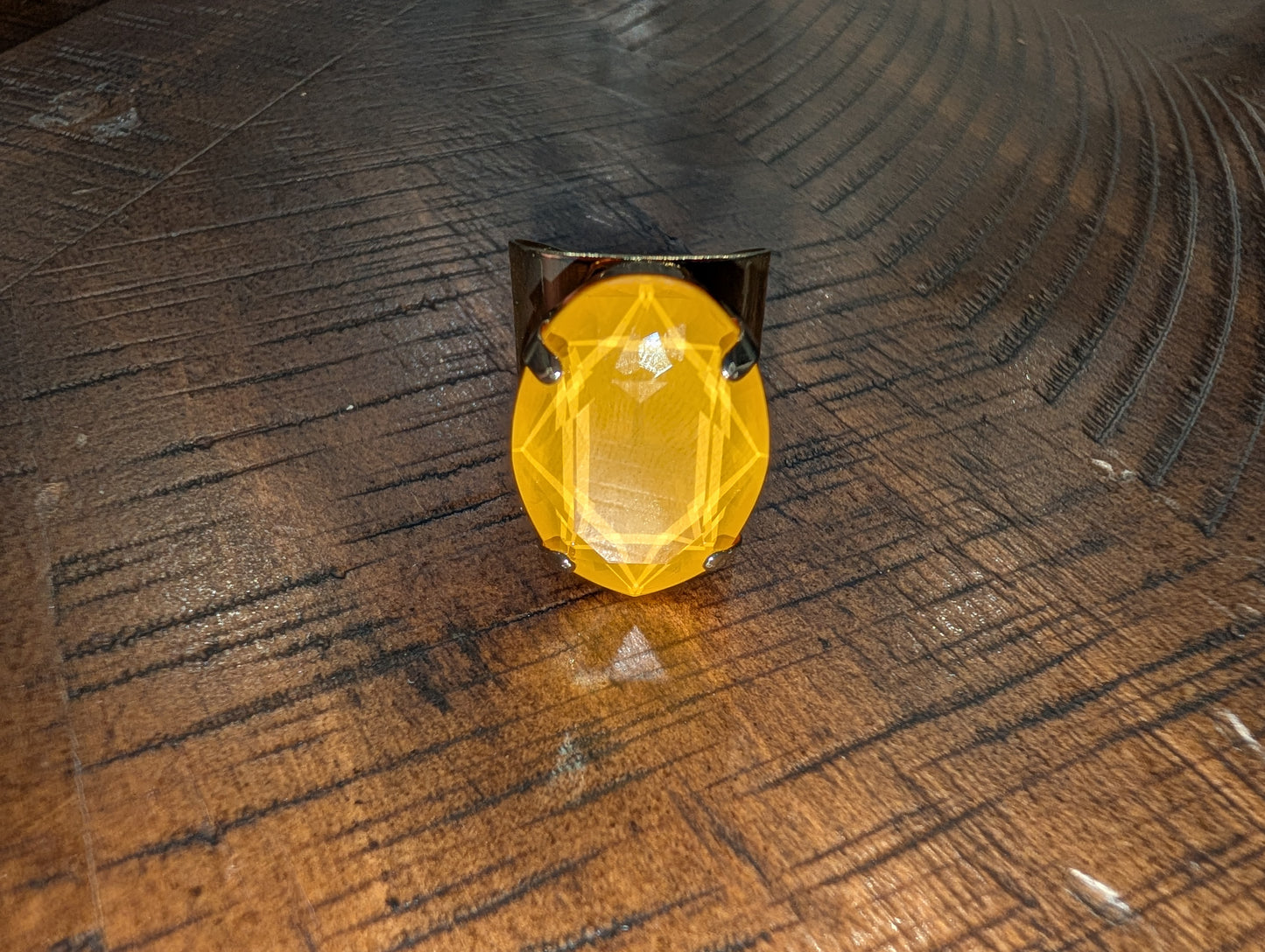 Wafa Oval Ring