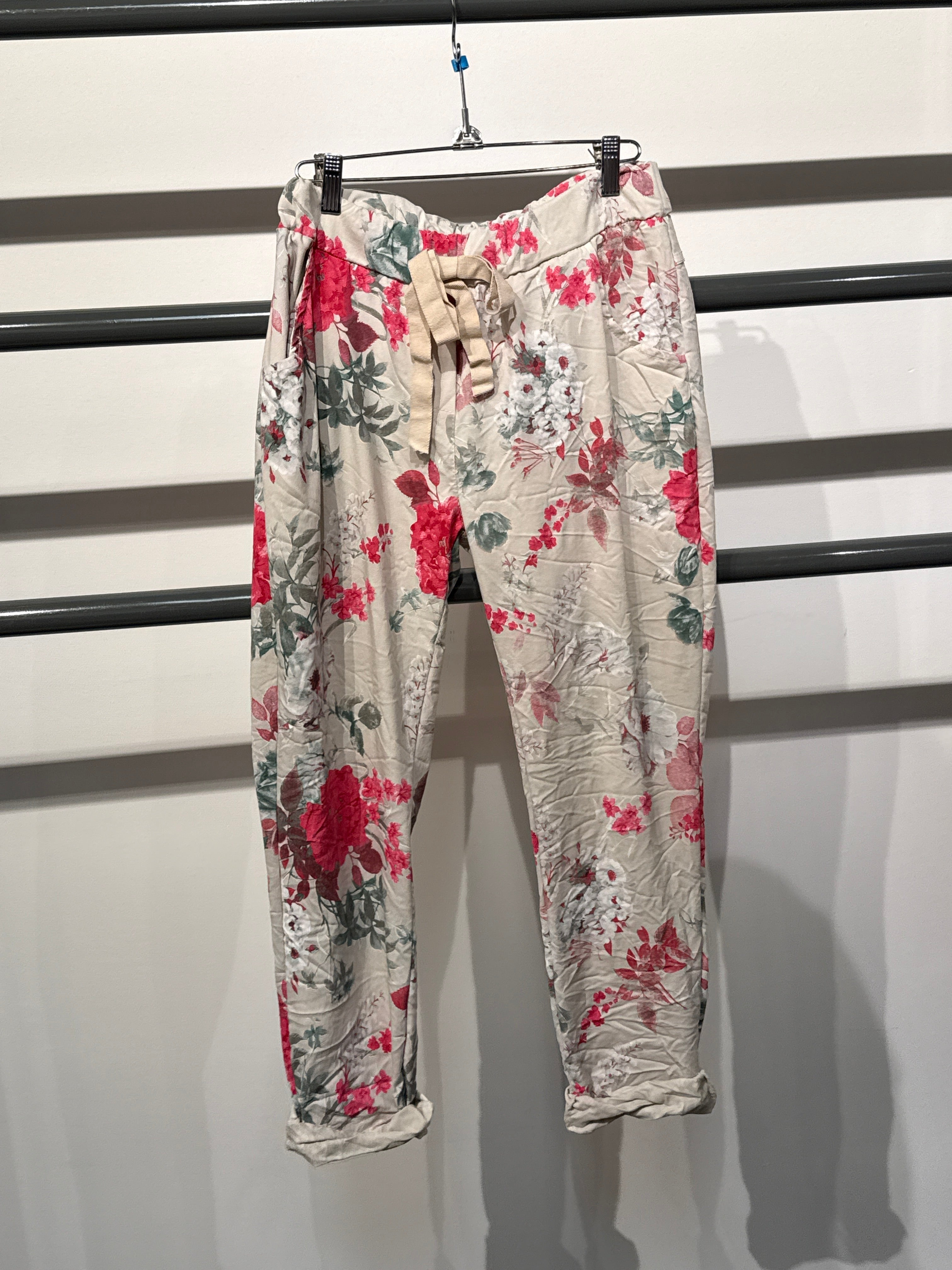 Gigi Moda Floral Crinkle Joggers