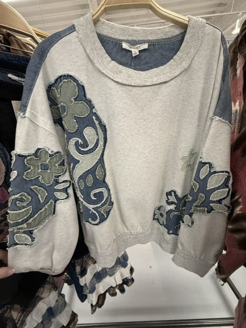 Oli and Hali JT0977 Color Melange floral appliqué sweatshirt