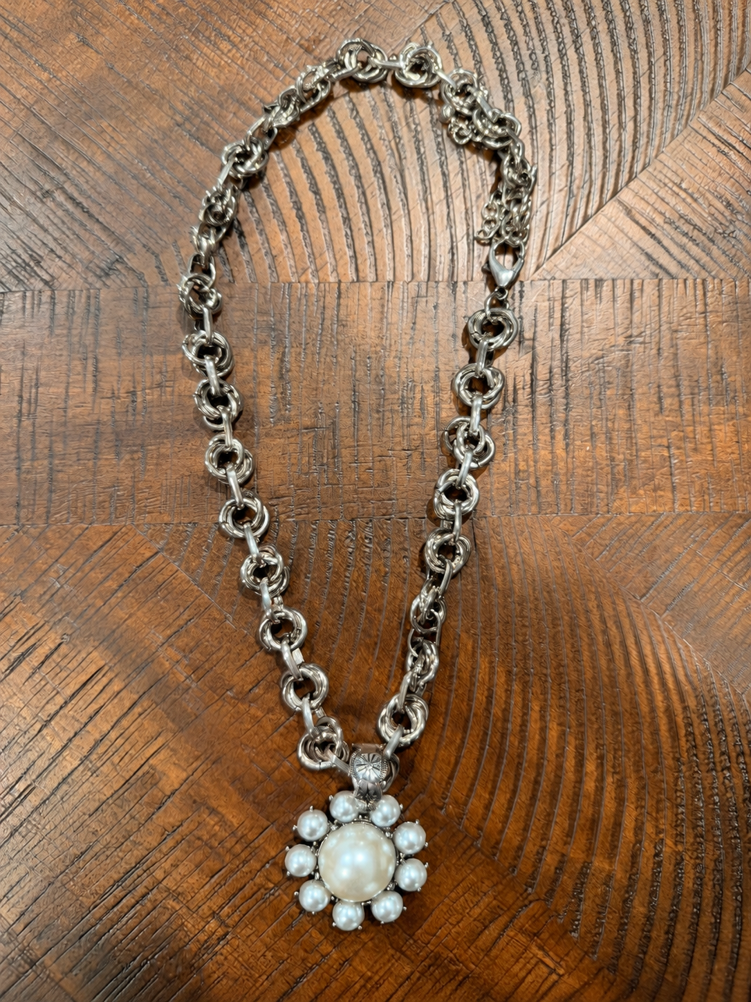 Flower pendant chain necklace, Pearl Look / Silver, clasp at top